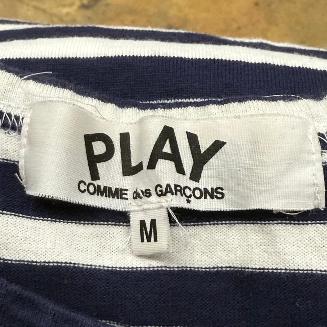 꼼데가르송 네이비 스트라이프 단가라 하트 와펜 롱 슬리브 상품이미지5