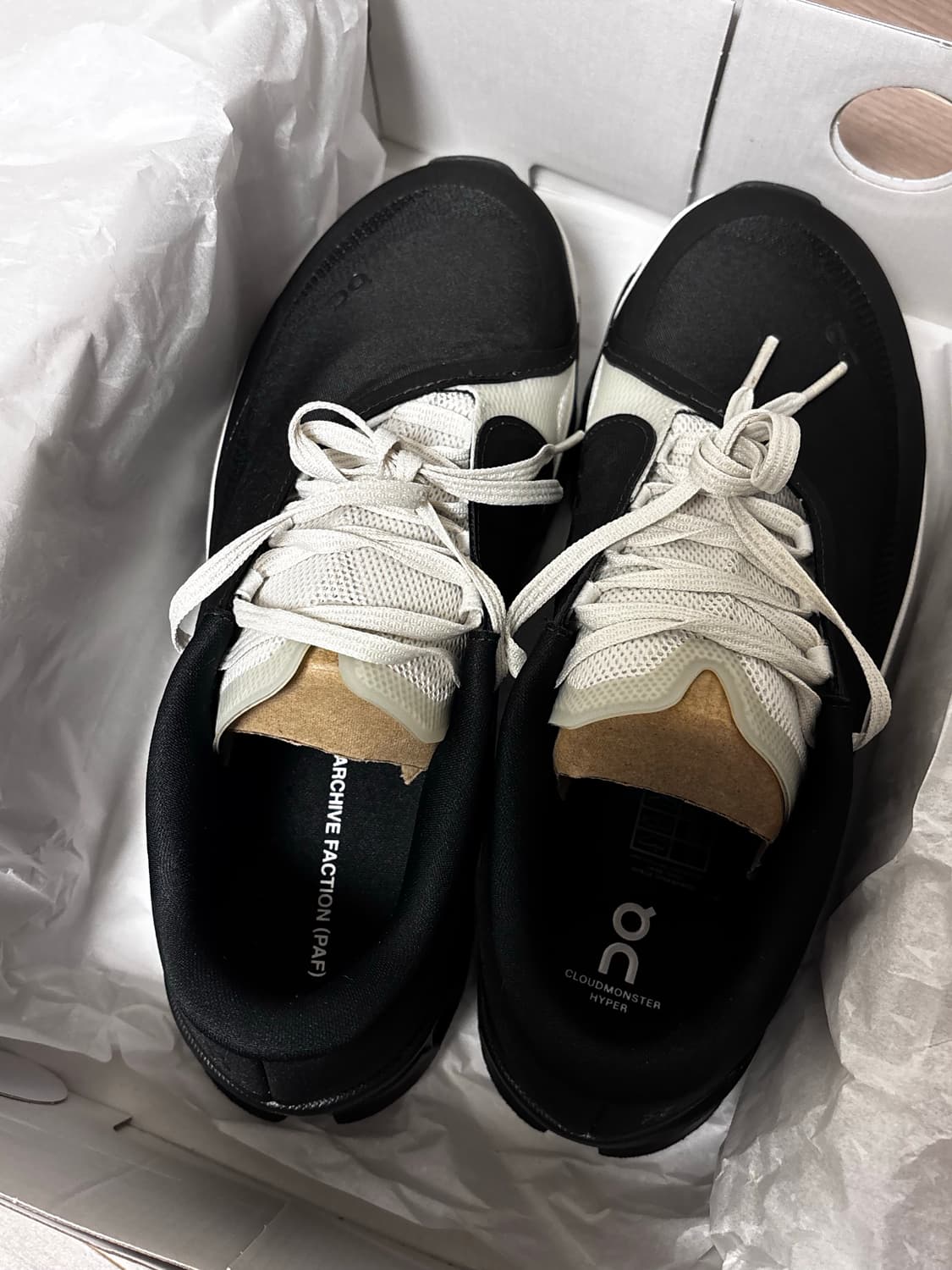 온 러닝 x 포스트 아카이브 팩션(파프) 클라우드 몬스터 하이퍼 블랙 상품이미지2