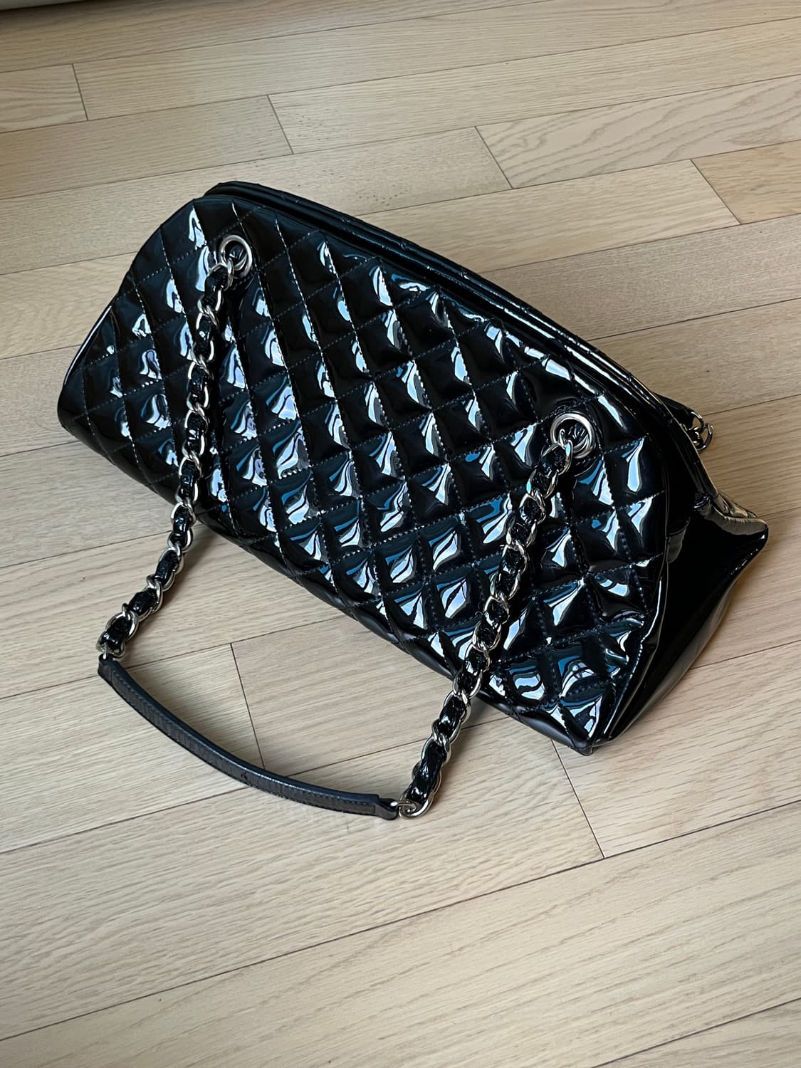 00s Chanel 샤넬 마드모아젤 페이던트 퀼팅백 상품이미지3