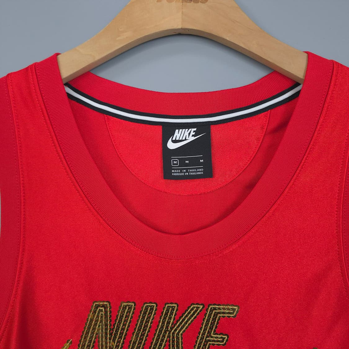 나이키 NIKE 골드 스팽글 로고 민소매 탱크탑 M 상품이미지3