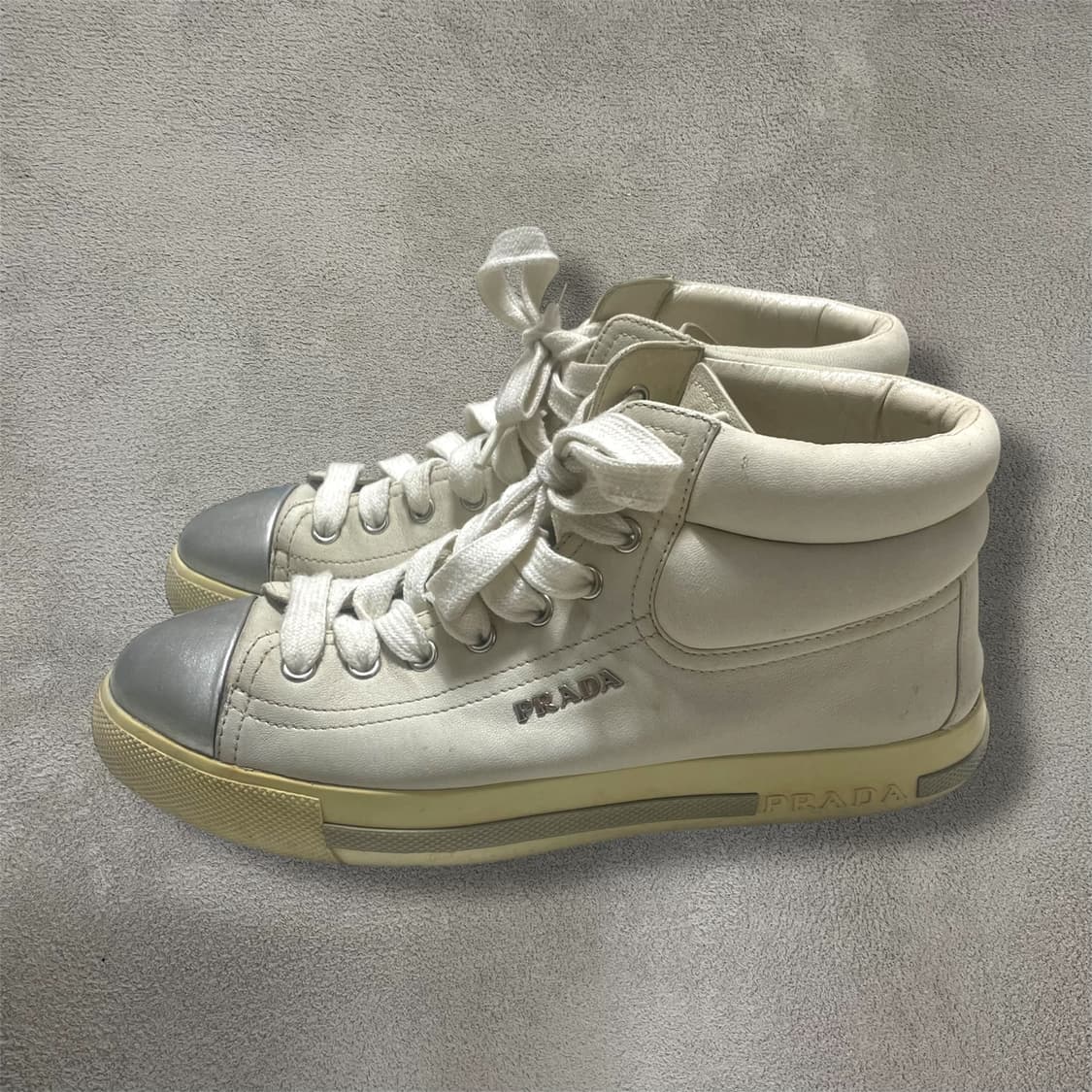 230~235) 프라다 여성 레더 가죽 스니커즈 화이트 상품이미지3