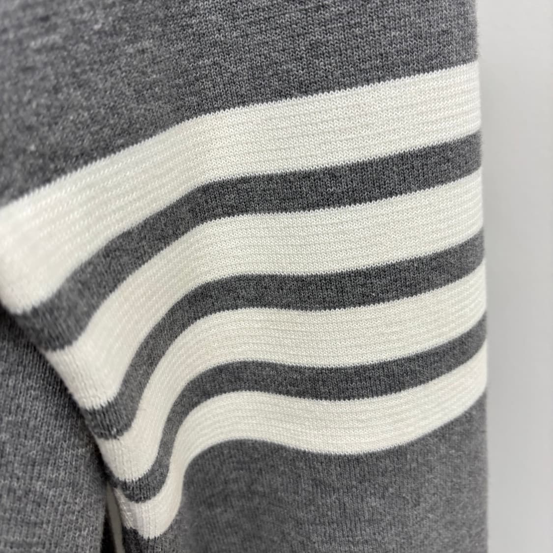 [4]톰브라운 사선완장 밀라노스티치 가디건 상품이미지2