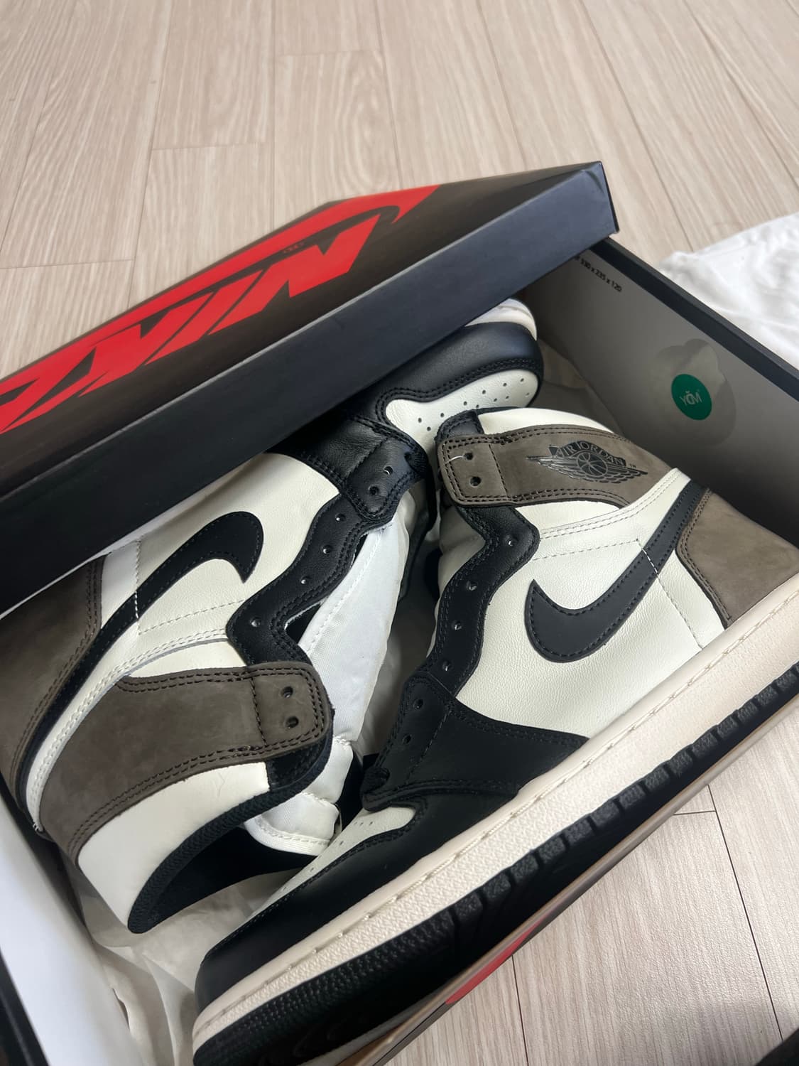 조던1 하이 다크모카 285 상품이미지1