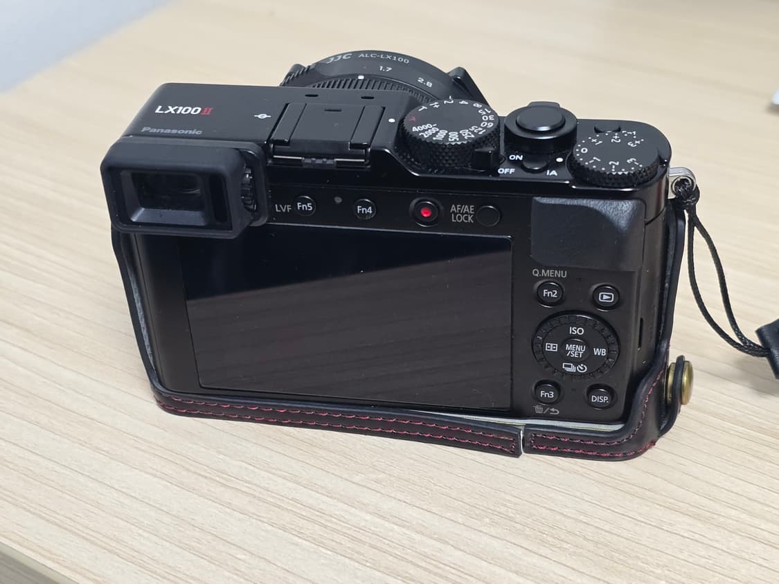 파나소닉 루믹스 LX100M2 카메라 +

레드 스트랩 상품이미지3