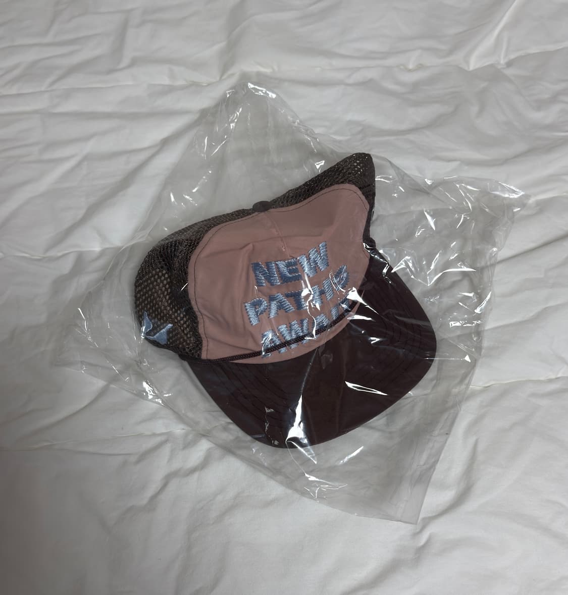 알렉스 조노 x 우즈 뉴 패스 어웨이트 트러커 햇 베이지 상품이미지2