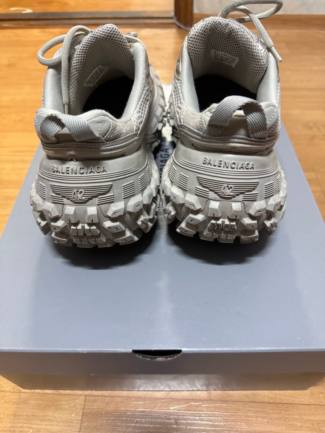 (42) 발렌시아가 디펜더 베이지 상품이미지3