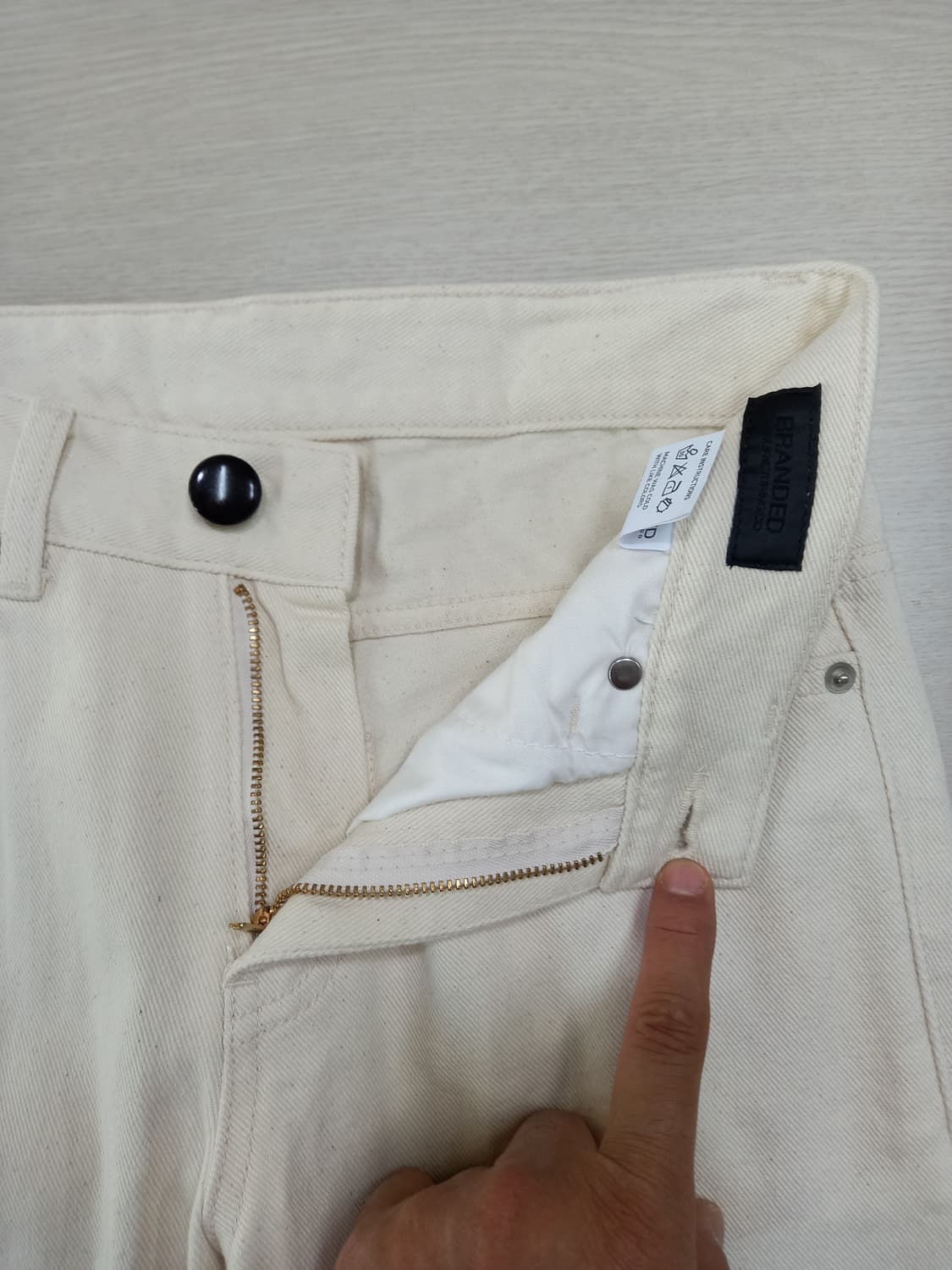 27 새상품 BRANDED Kor 테이퍼드핏 크림진 연베이지 27-601 상품이미지6