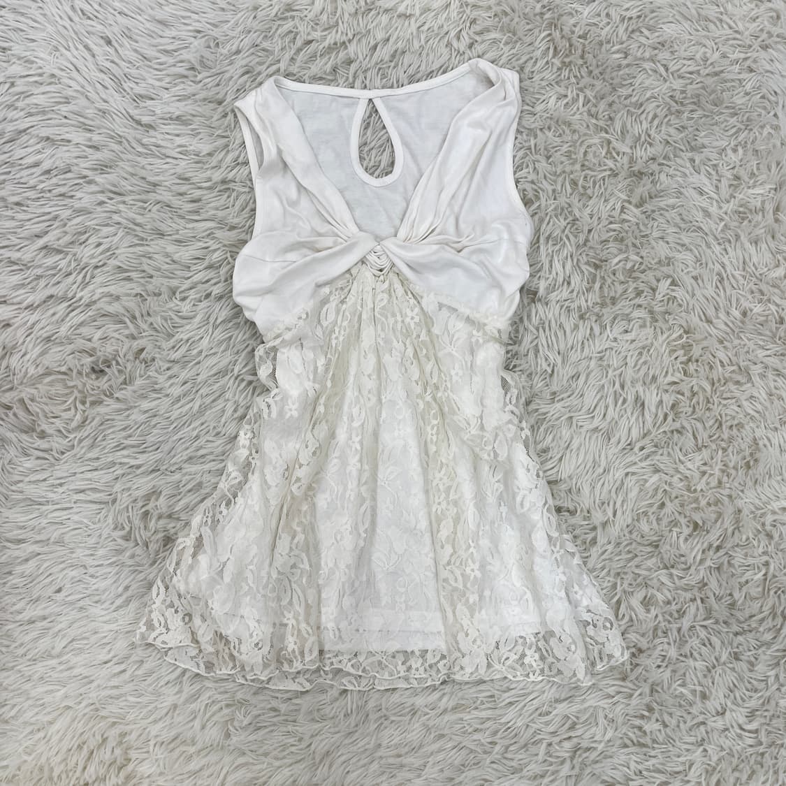 화이트 트위스트 레이스 롱 슬리브리스 상품이미지1