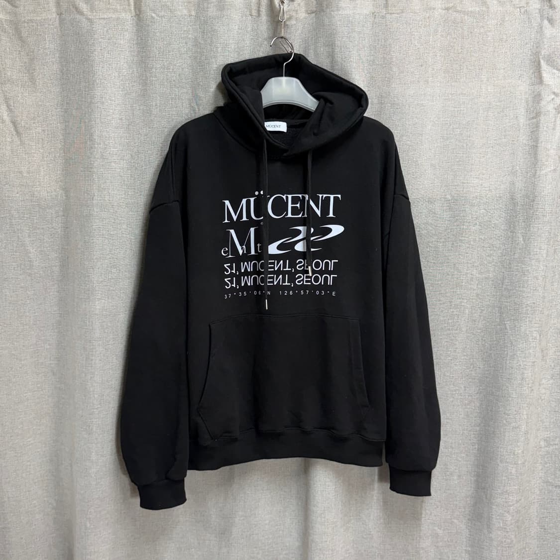 [루즈핏] 무센트 MUCENT 블랙 긴팔 후드티 상품이미지1