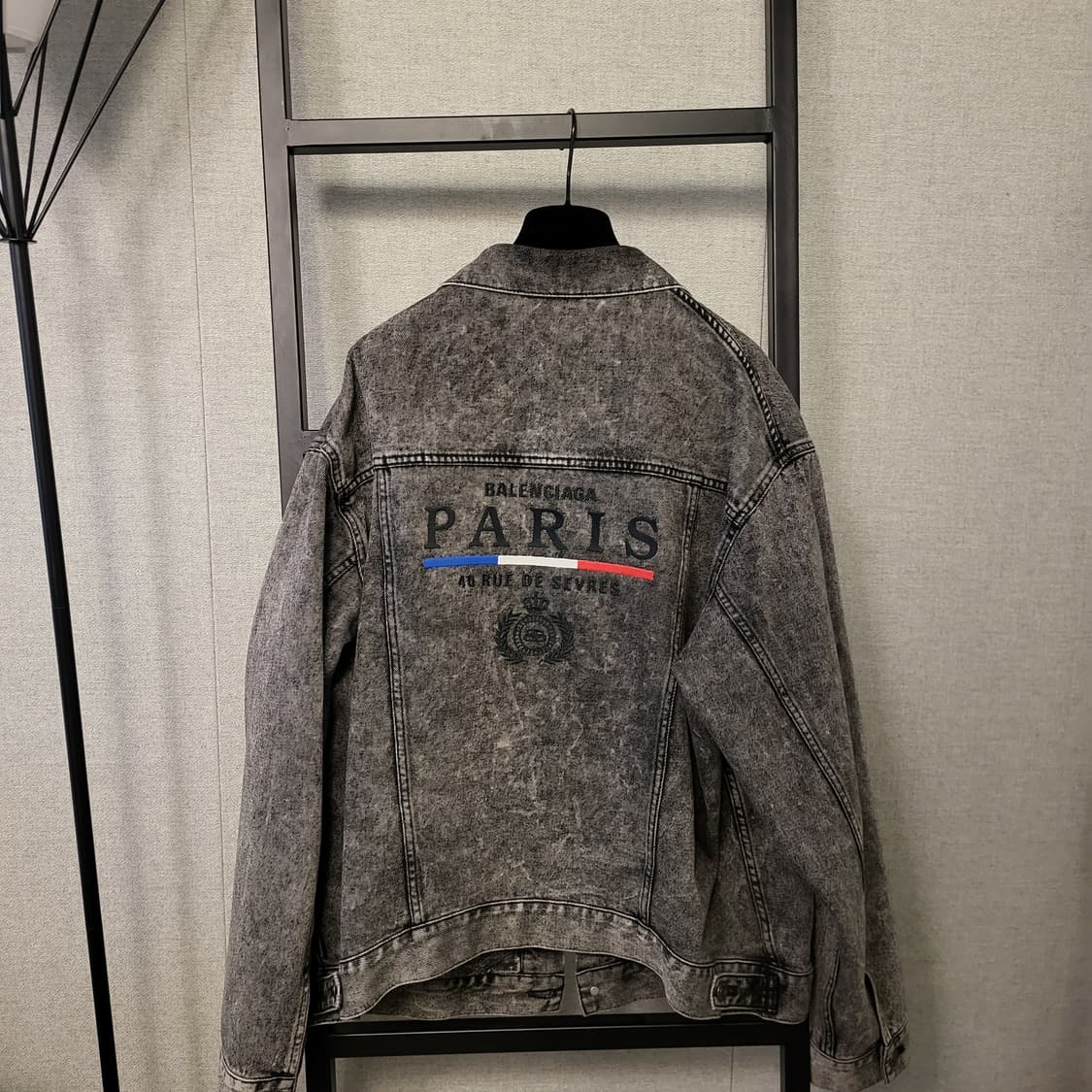 [46] 19FW 발렌시아가 파리스 흑청 자켓 상품이미지3