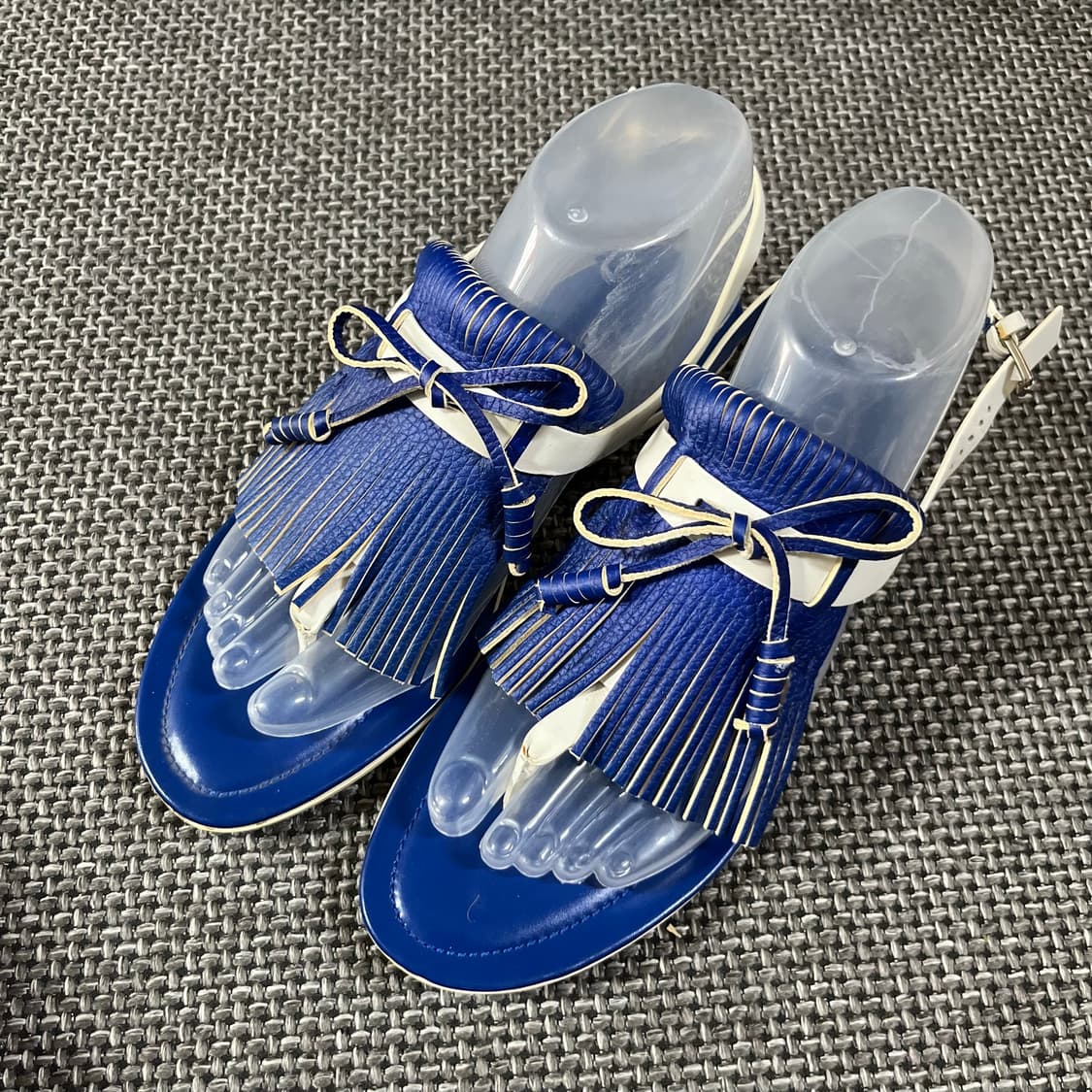 토즈 Tod's 7889L 프린지 플랫 가죽 샌들 37.5 상품이미지1