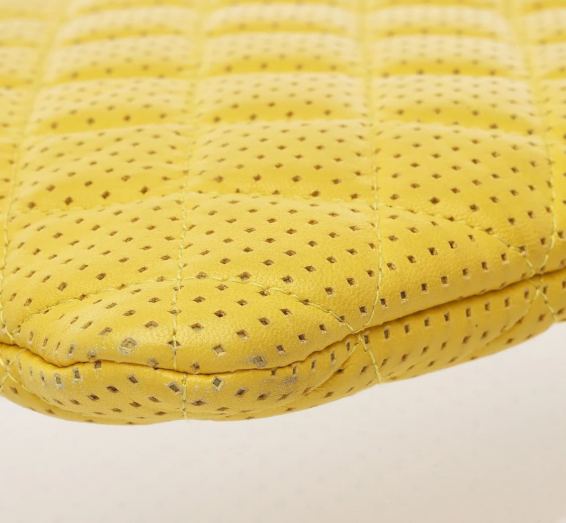 [A급] 샤넬 캐비어 스킨 클래식 클러치 뉴미디움 옐로우 판매합니다!!! 상품이미지5