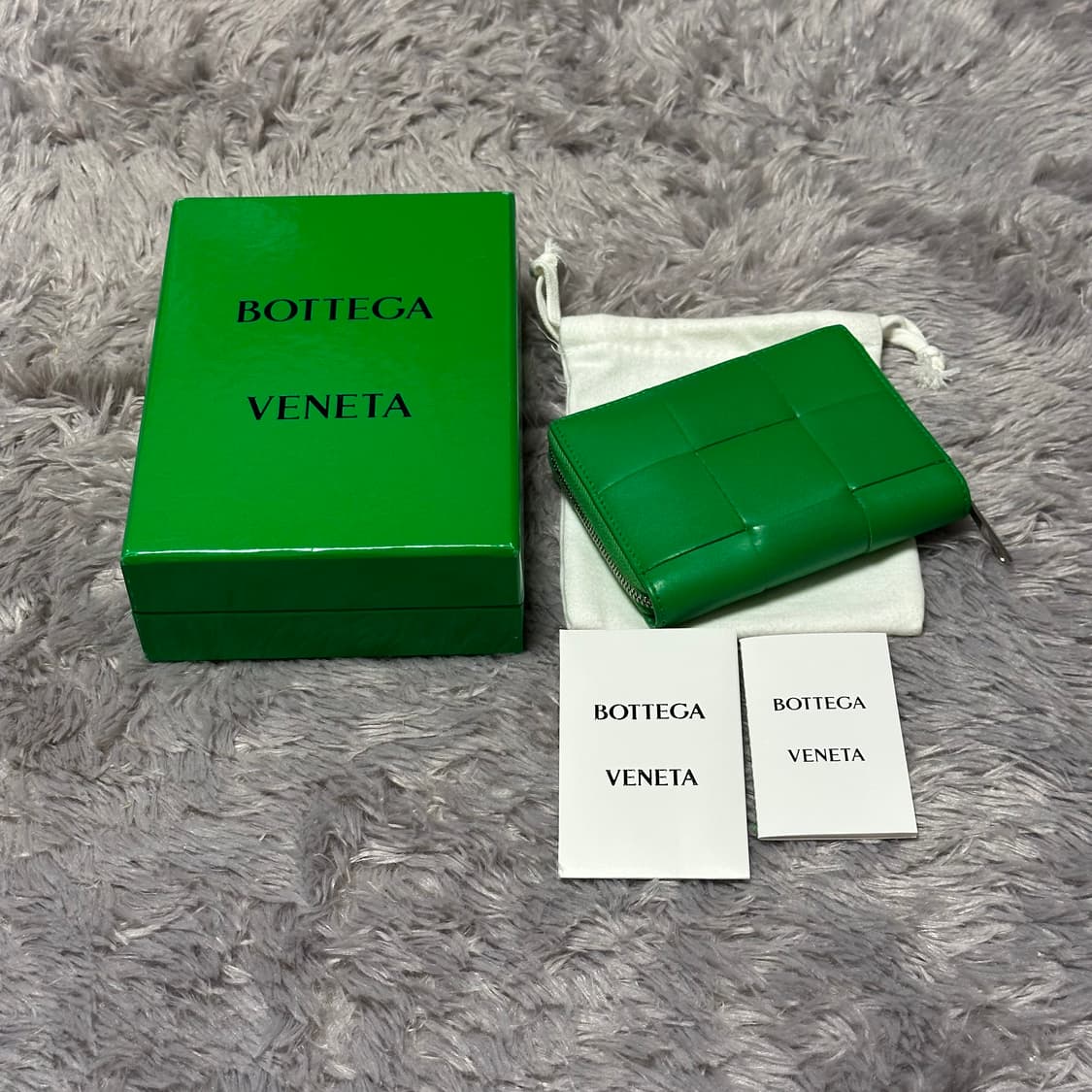 [풀구성] 보테가베네타 맥시 플랩 반지갑 그린 상품이미지8