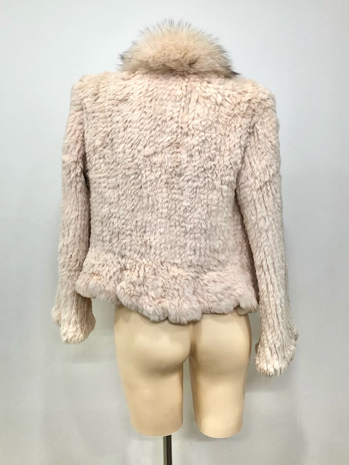 soft pink rabbit fur jacket with trim 상품이미지3
