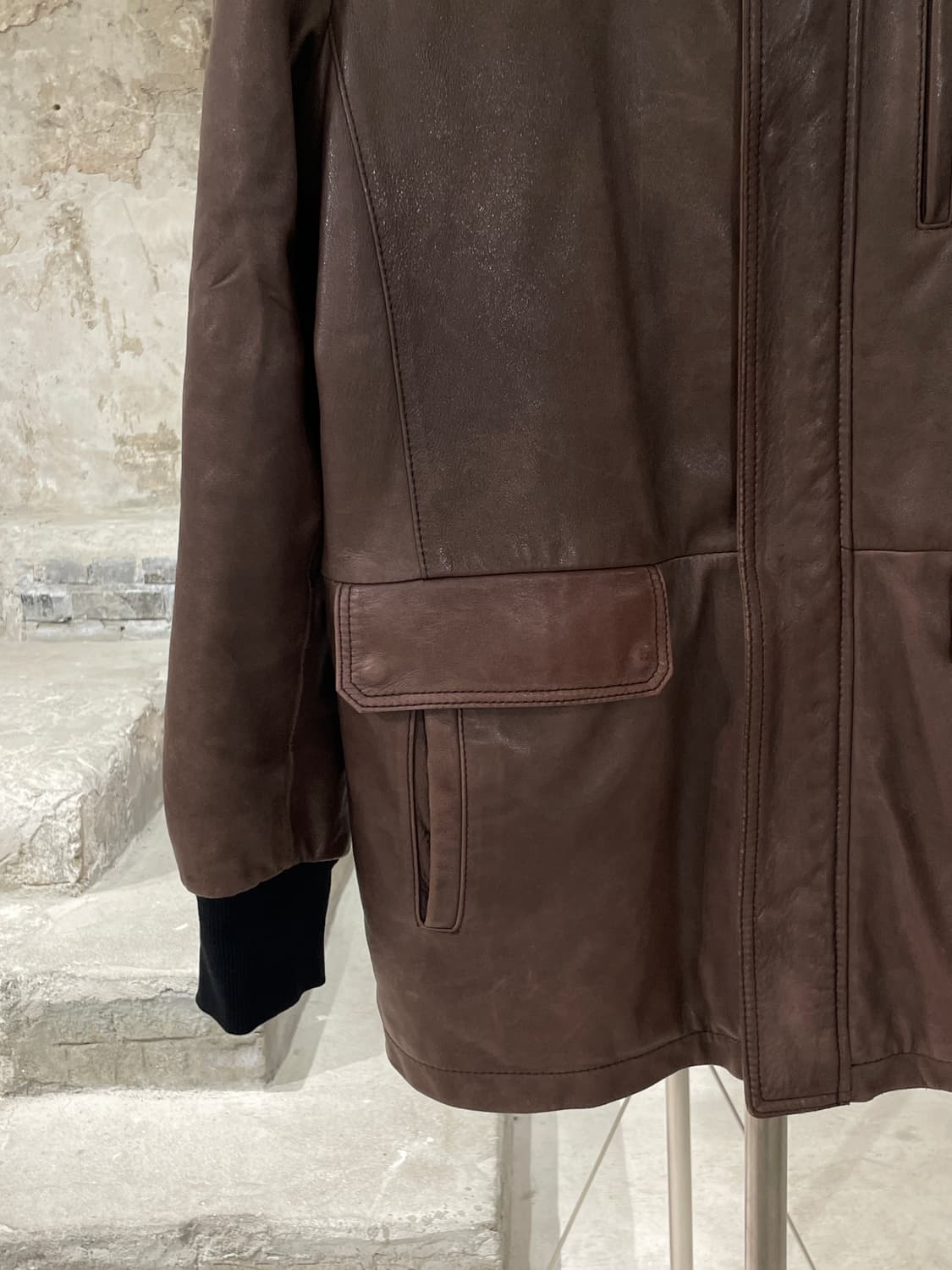 지방시 맨 브라운 쉽 레더 롱 자켓 상품이미지4