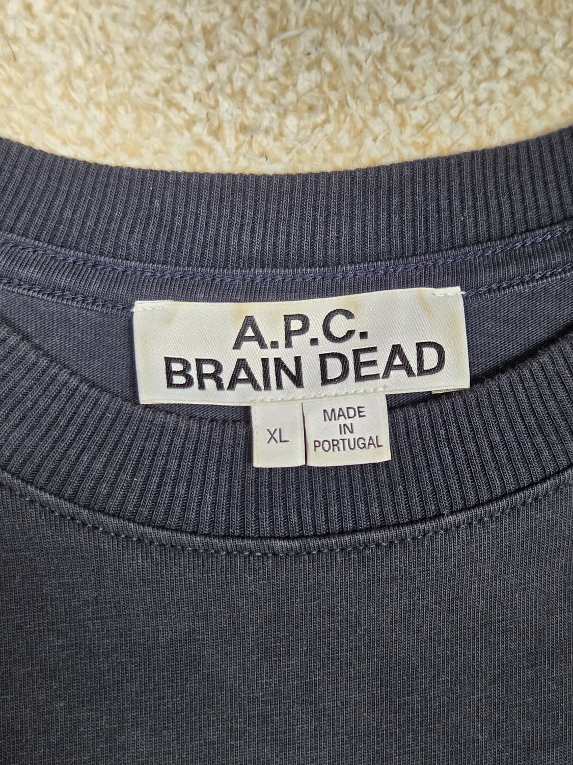 [A.P.C. x 브레인 데드] 로고 반팔 티셔츠 | S00036 상품이미지3