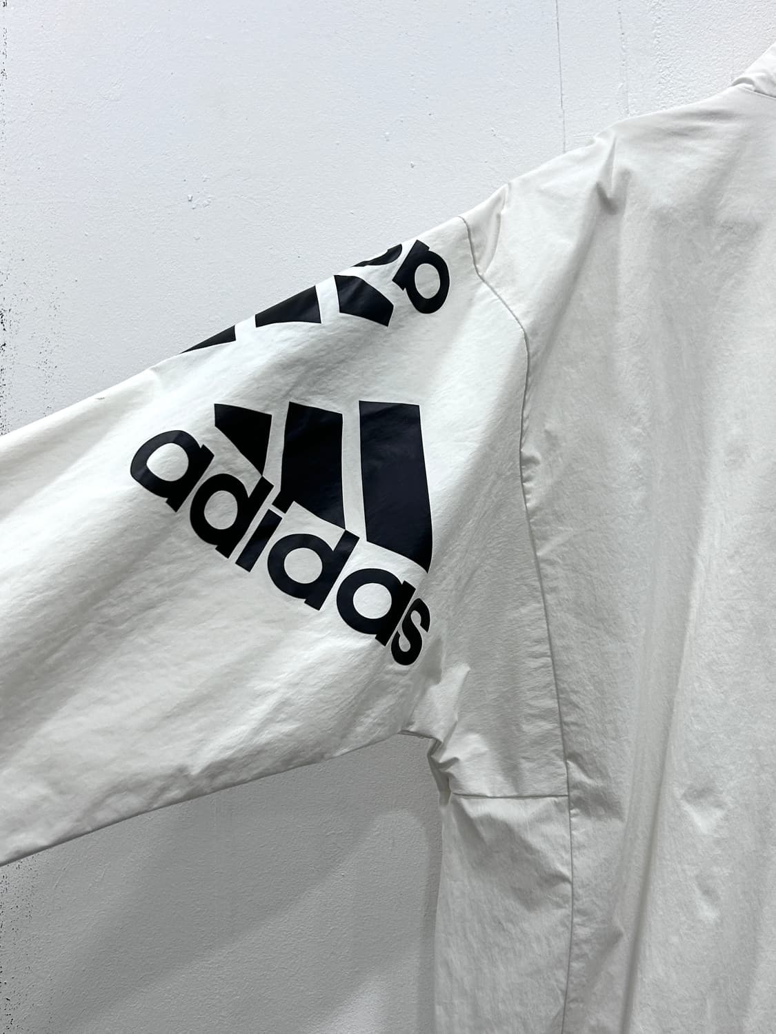 아디다스 빅 로고 바람막이 우븐 집업 자켓 오버핏 아이보리 상품이미지6