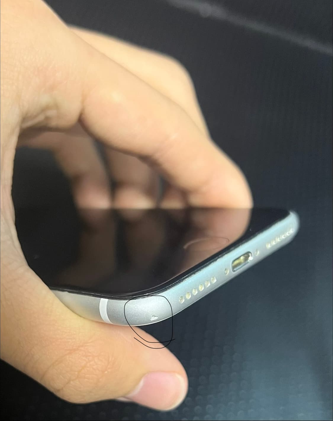 아이폰 se2 화이트 상품이미지4