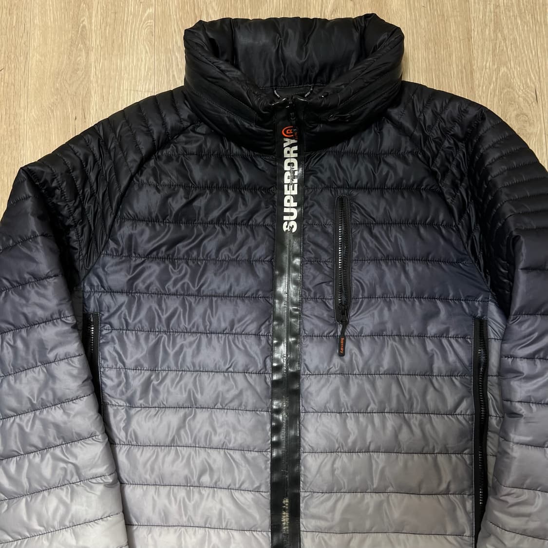 슈퍼드라이 재팬 그라데이션 라이트 경량패딩 자켓 L/100  상품이미지2