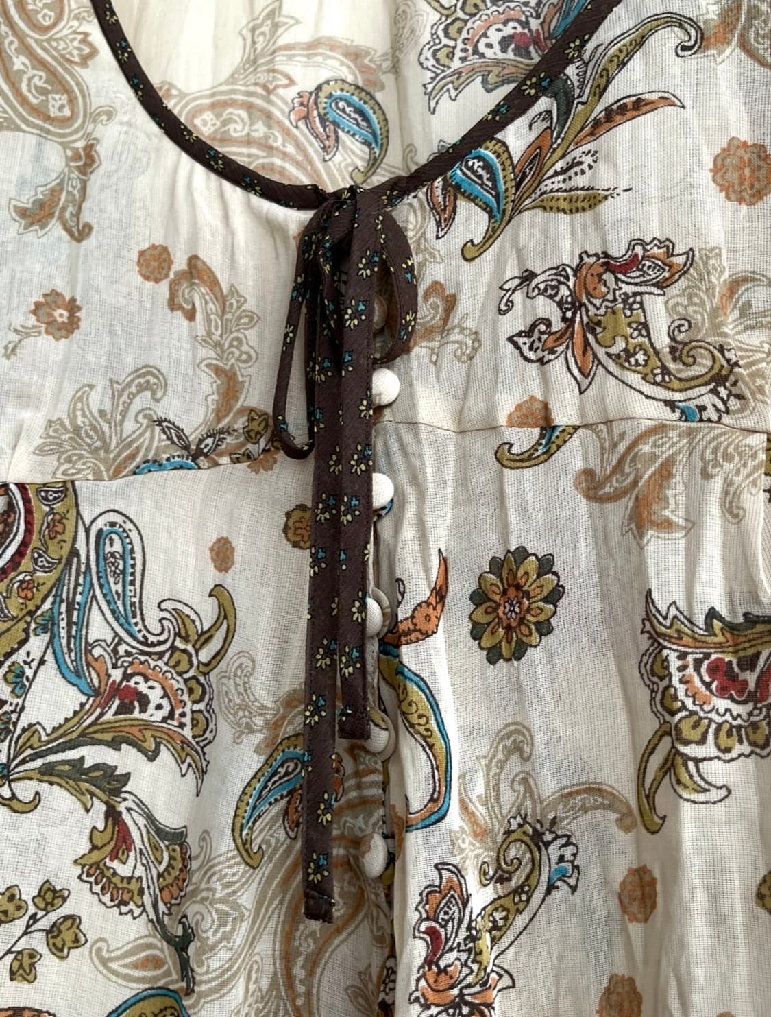 베이지 페이즐리 플레어 블라우스  상품이미지3