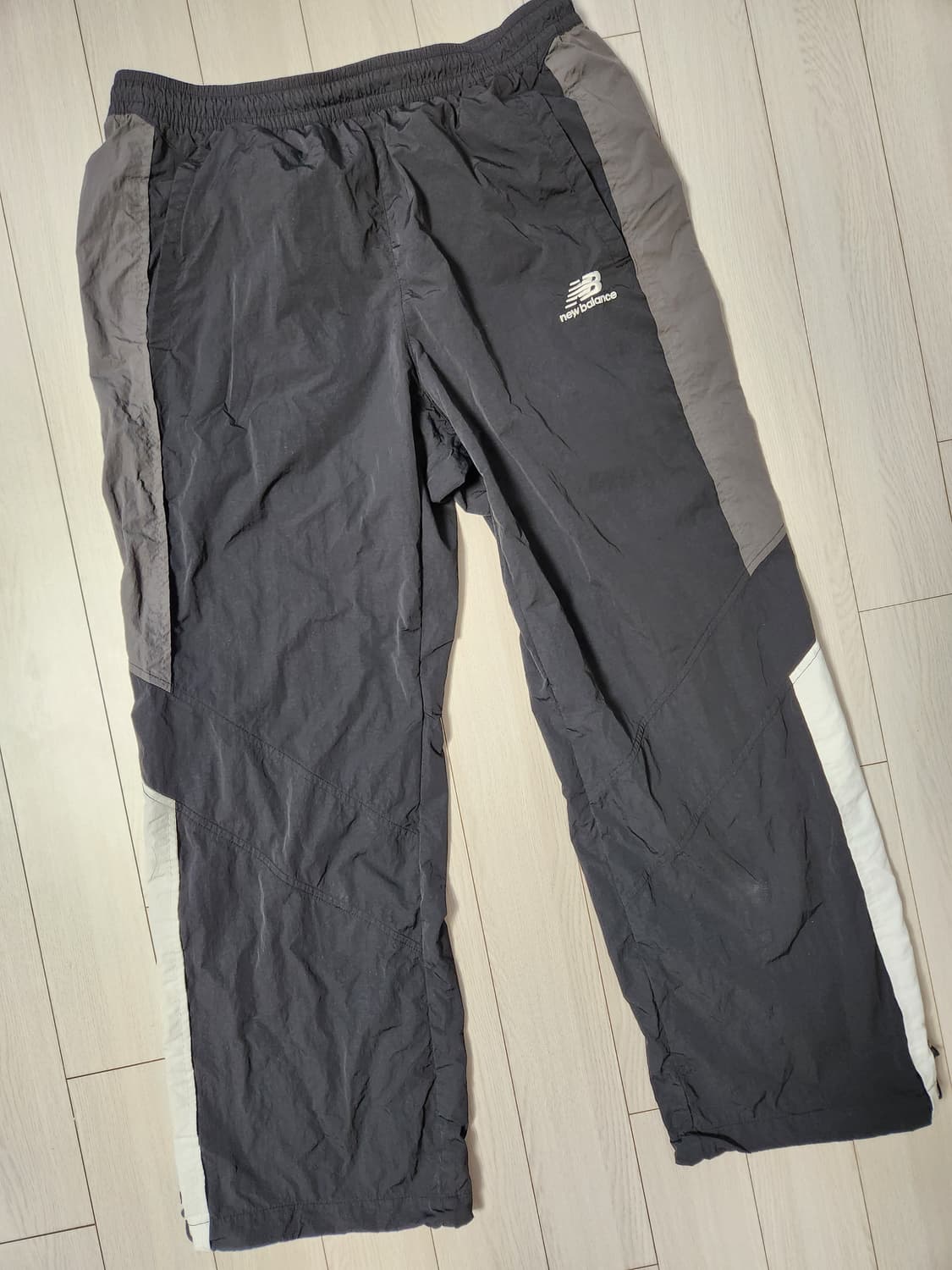 뉴발란스바지 NQJ NBNTD12323-64 UNI N 플라잉 웜업팬츠  상품이미지2