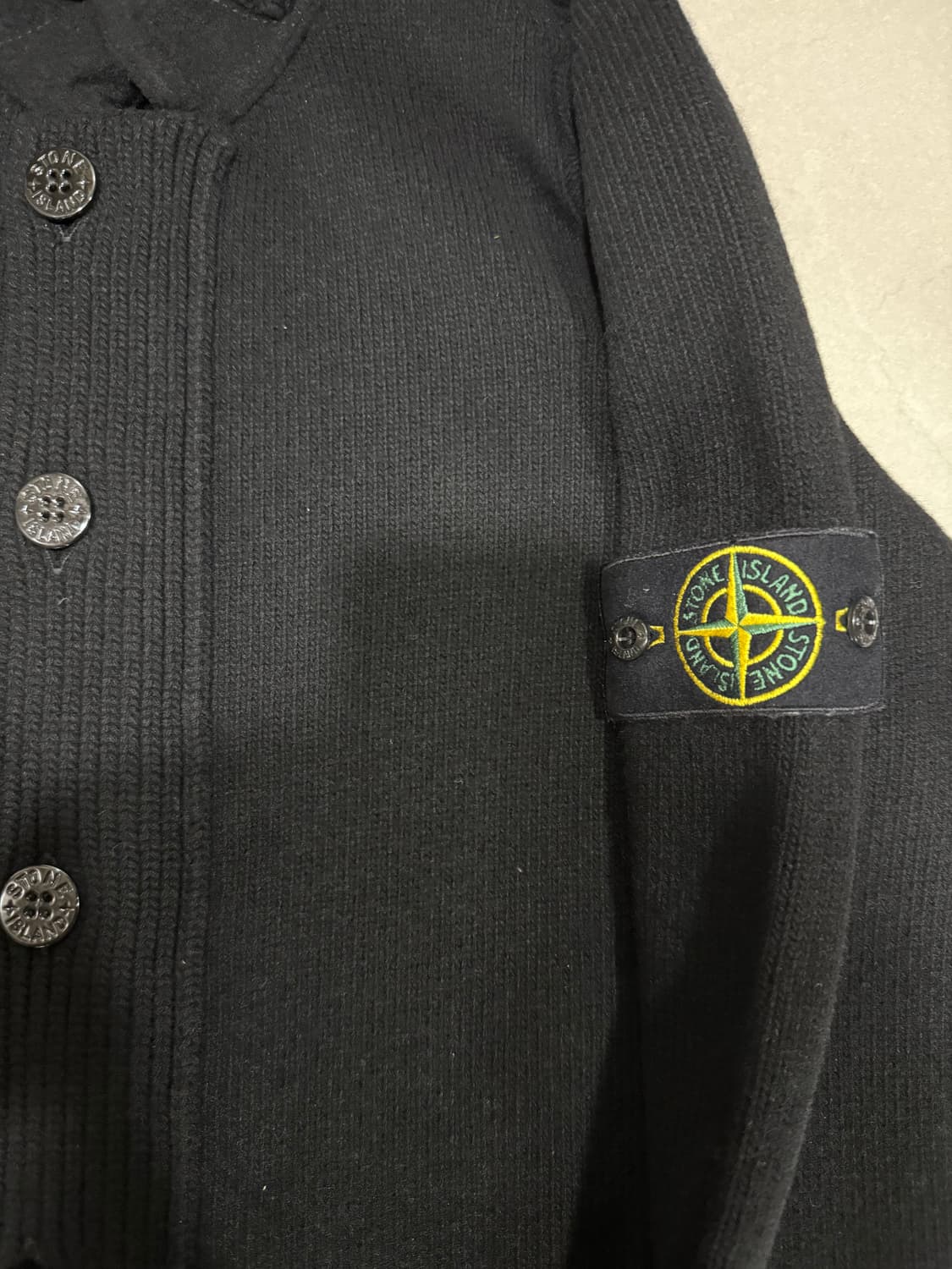 [당일출고,L사이즈] 스톤아일랜드 램스울 니트 가디건 상품이미지2