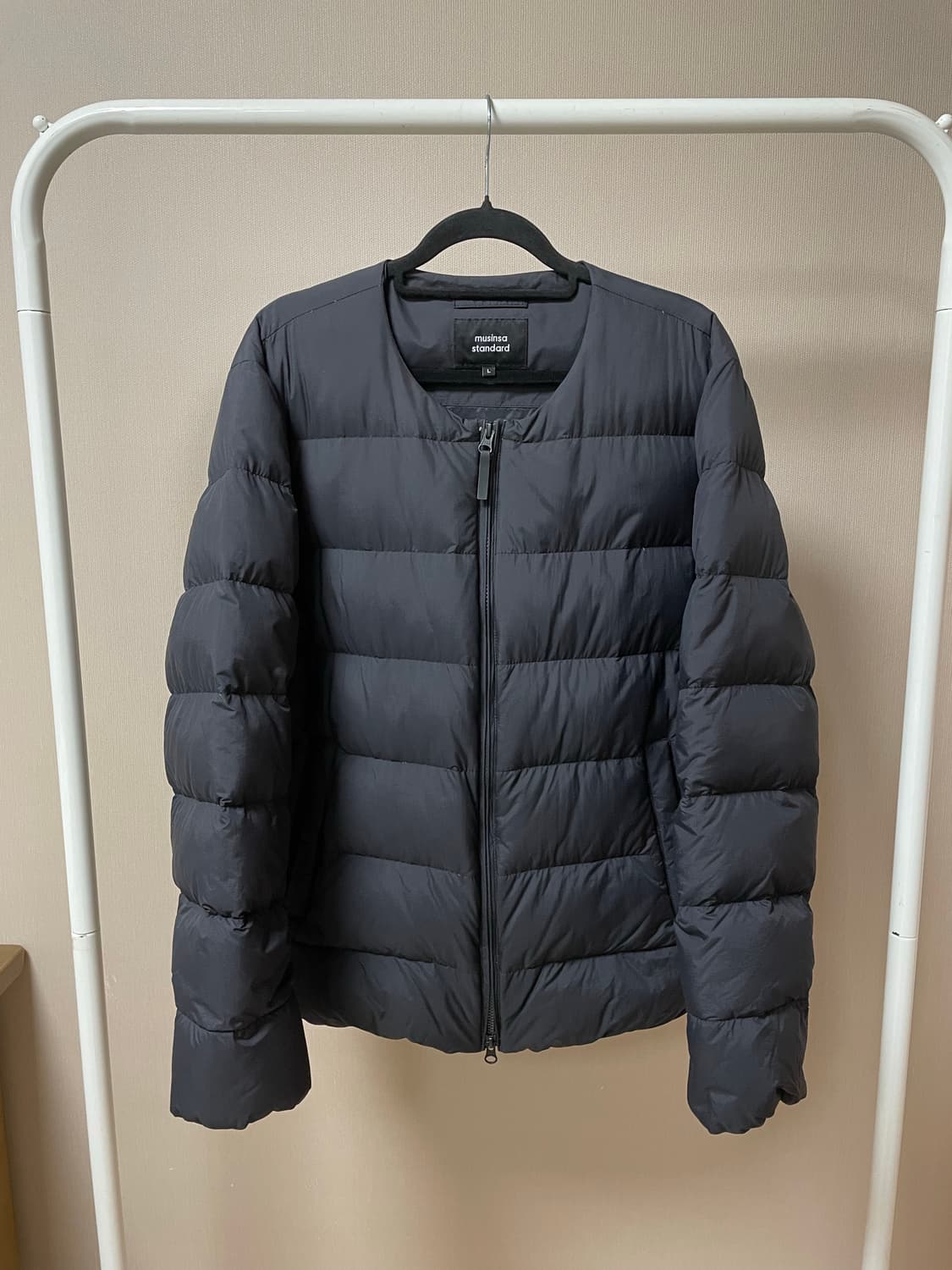 무신사 스탠다드 경량패딩 (칼라리스 다운 집업 재킷 [블랙]) 상품이미지1