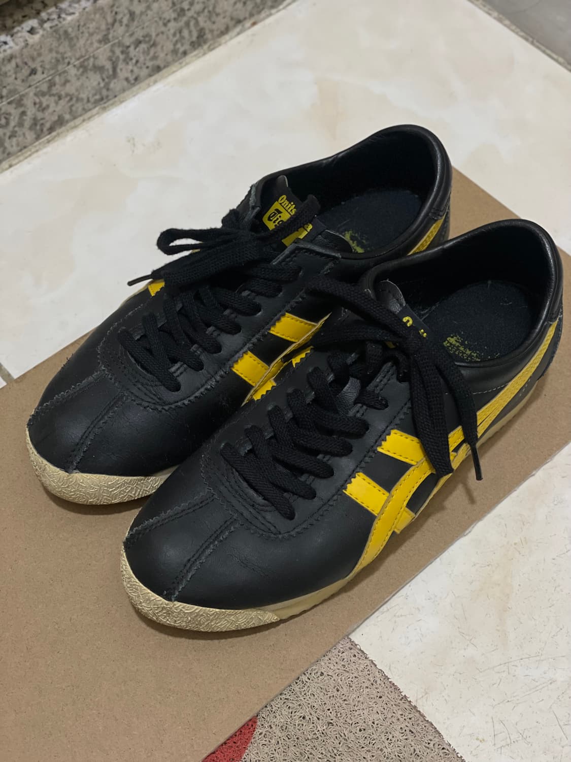 오니츠카 타이거 멕시코 66 블랙/ 옐로우 240 상품이미지1