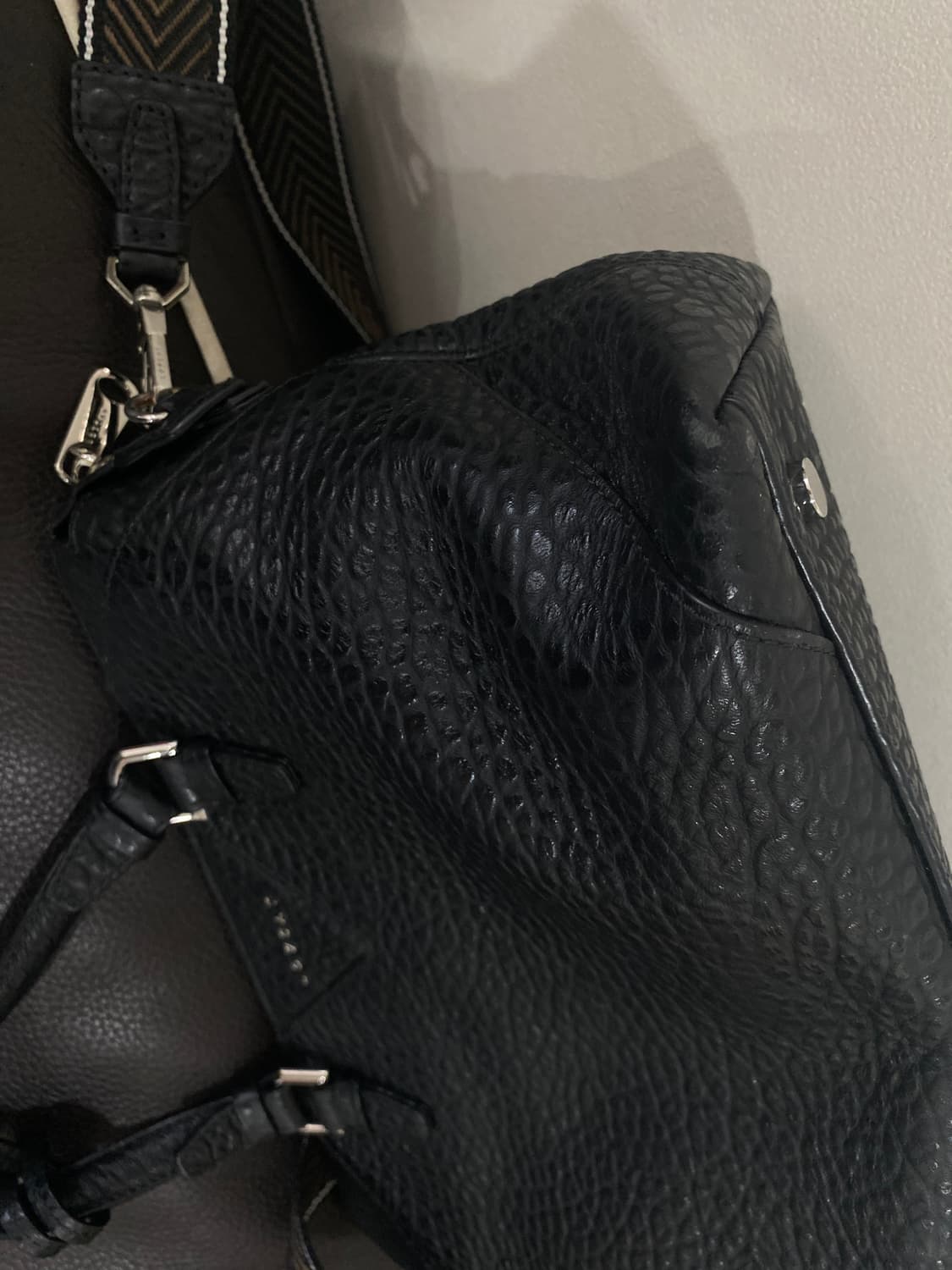 러브캣 블랙 가죽 토트백 상품이미지7