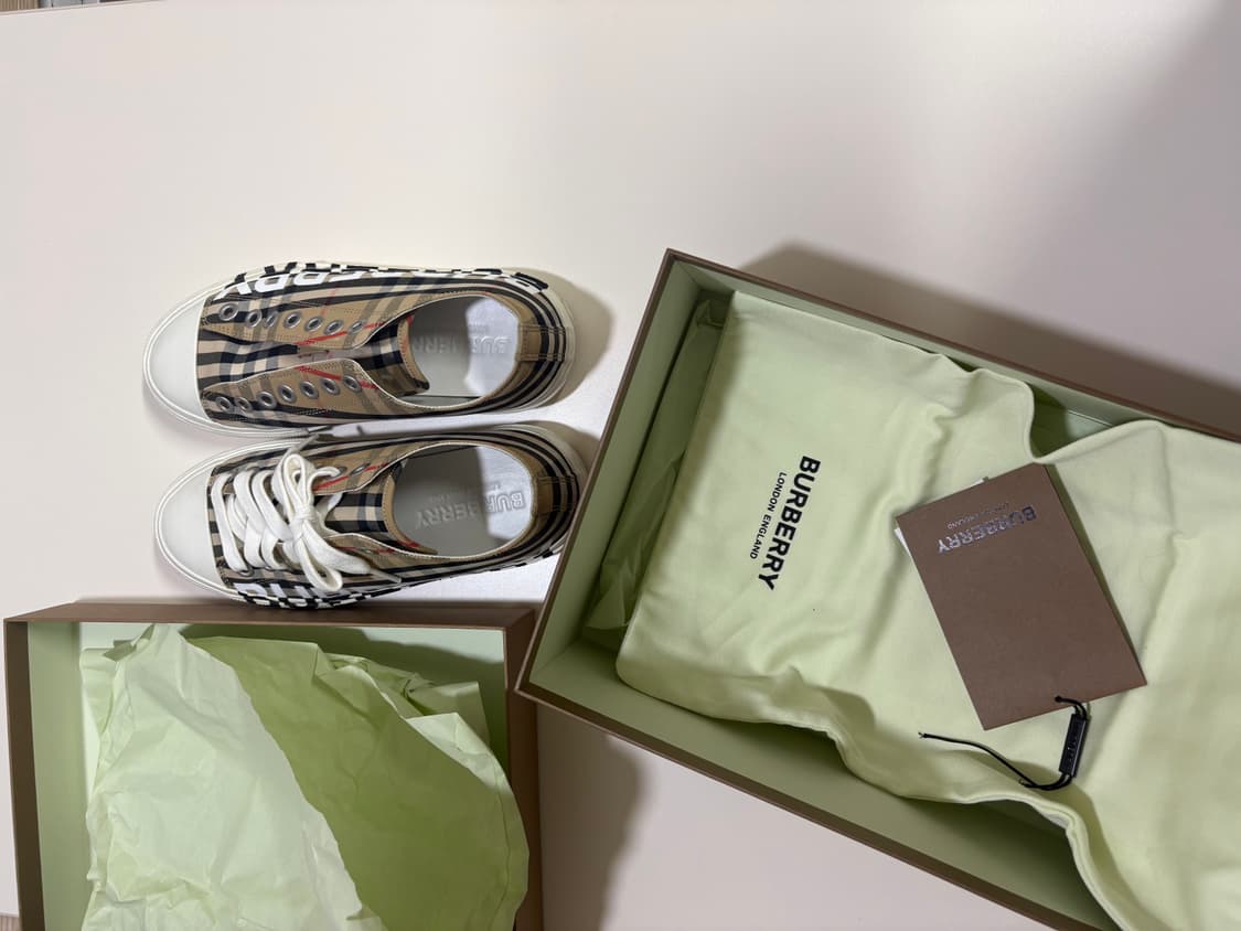 버버리 운동화 상품이미지8