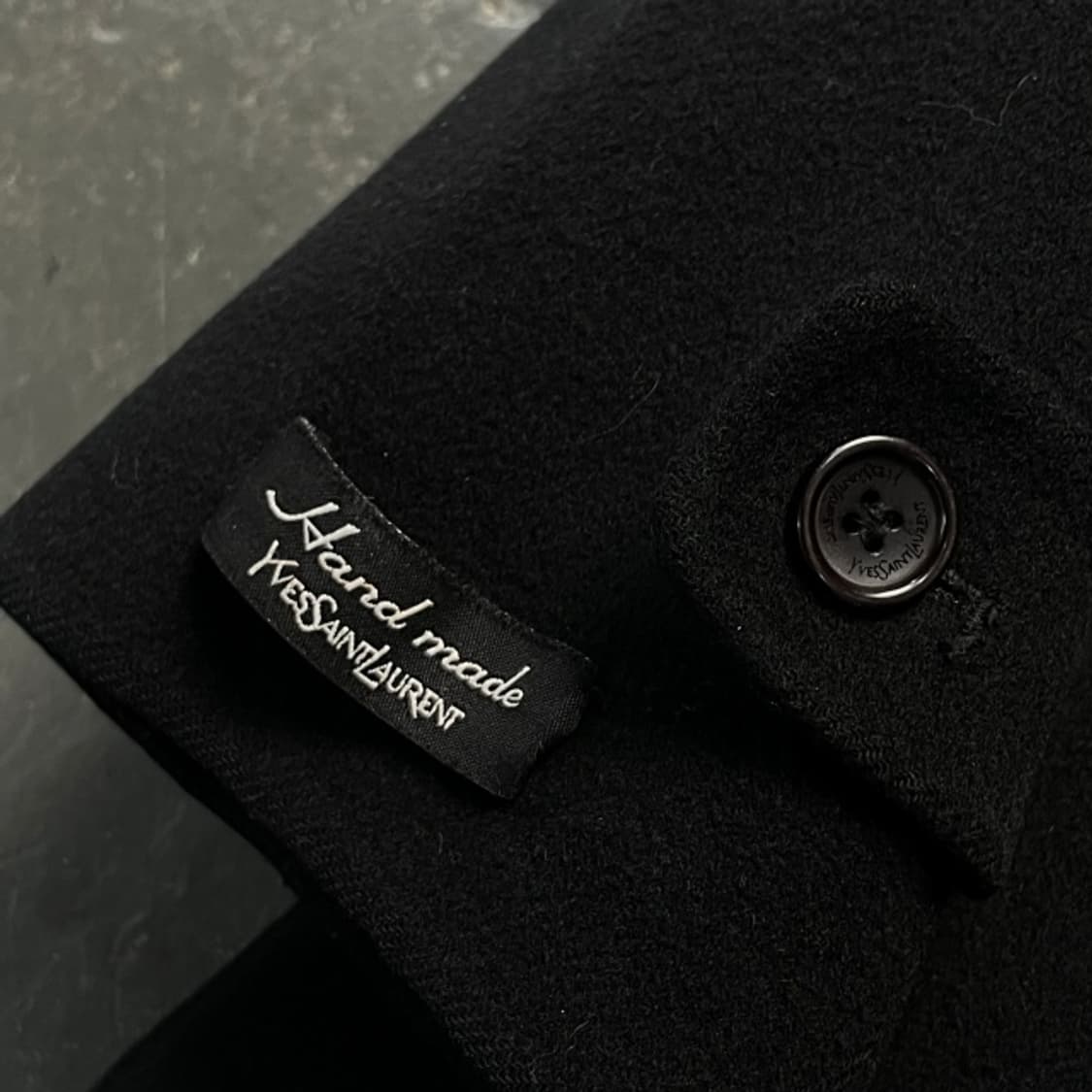 105 입생로랑 핸드메이드 코트 상품이미지8