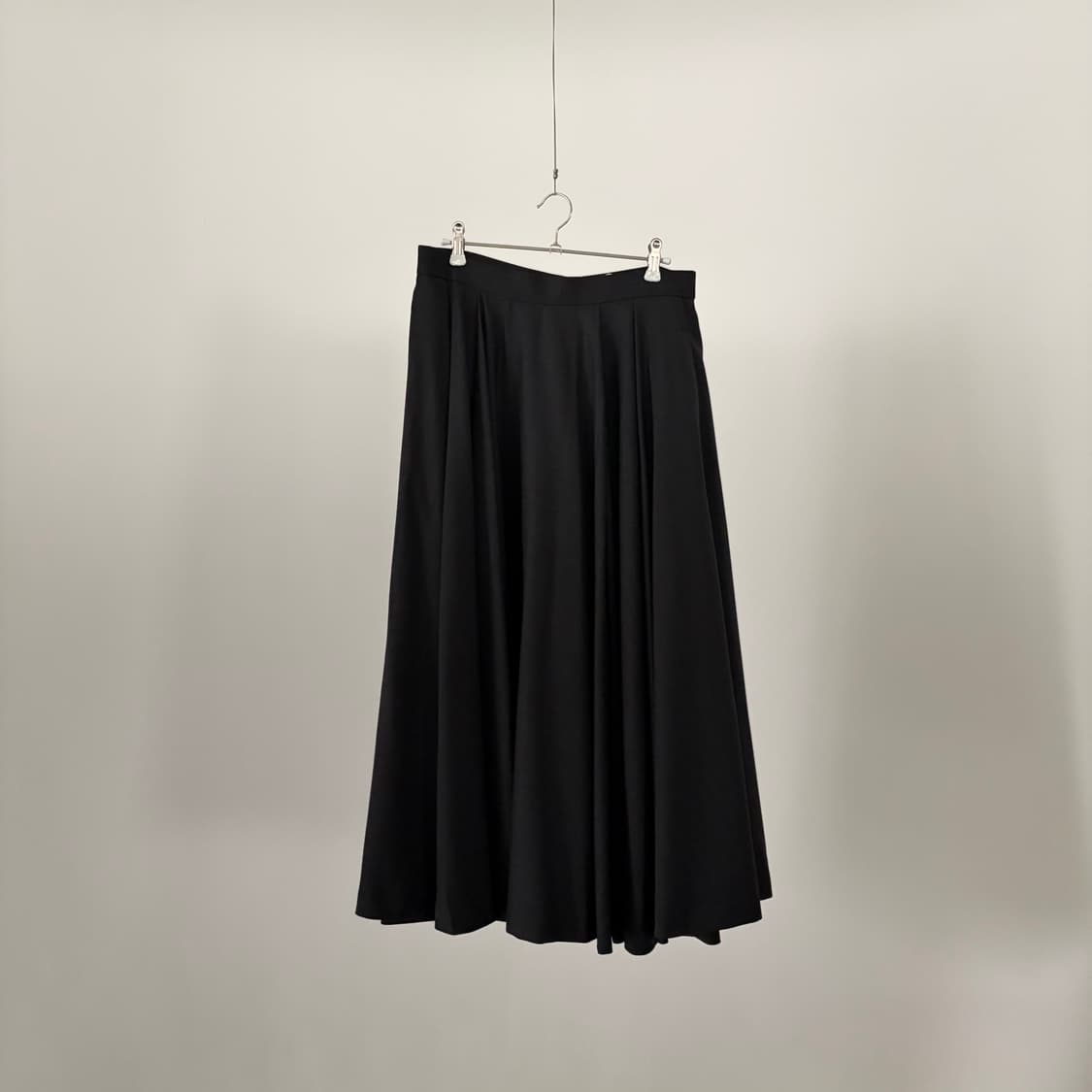 Basic Tuck Flare Skirt 상품이미지1