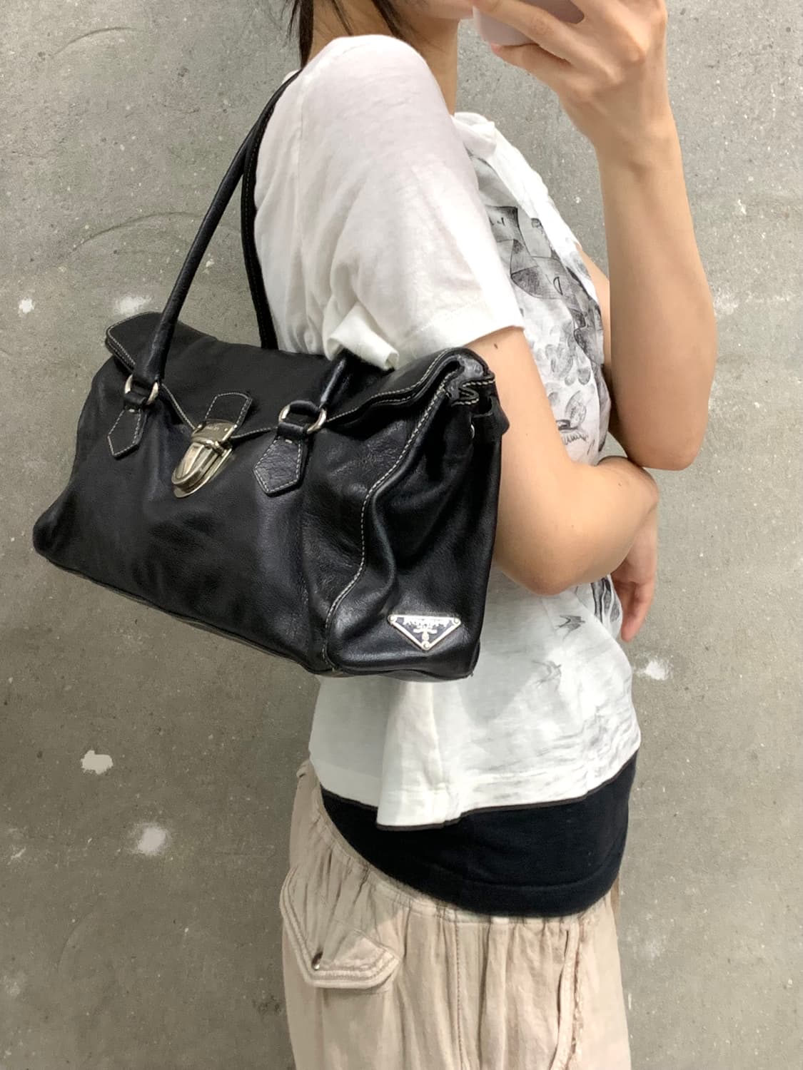Prada 프라다 레더 숄더백 상품이미지2