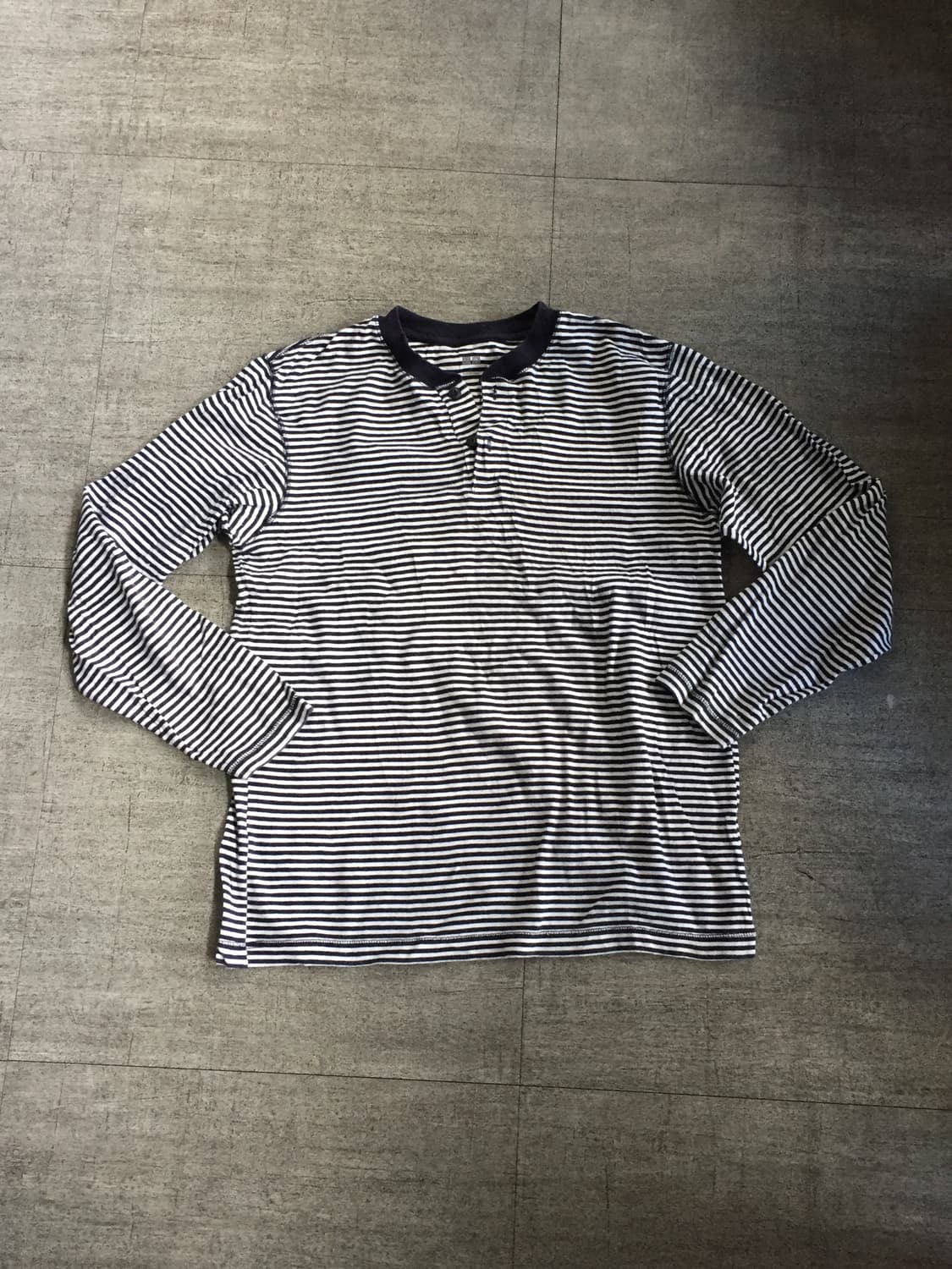 Uniqlo 유니클로 올드스쿨아메카지 스트라이프 단가라 긴팔티셔츠 상품이미지1