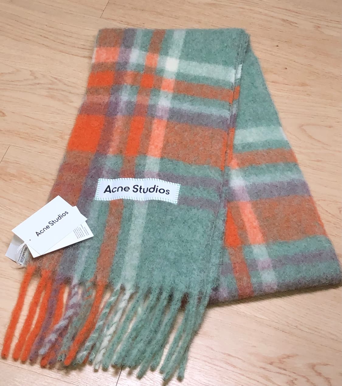 아크네스튜디오 머플러 상품이미지1