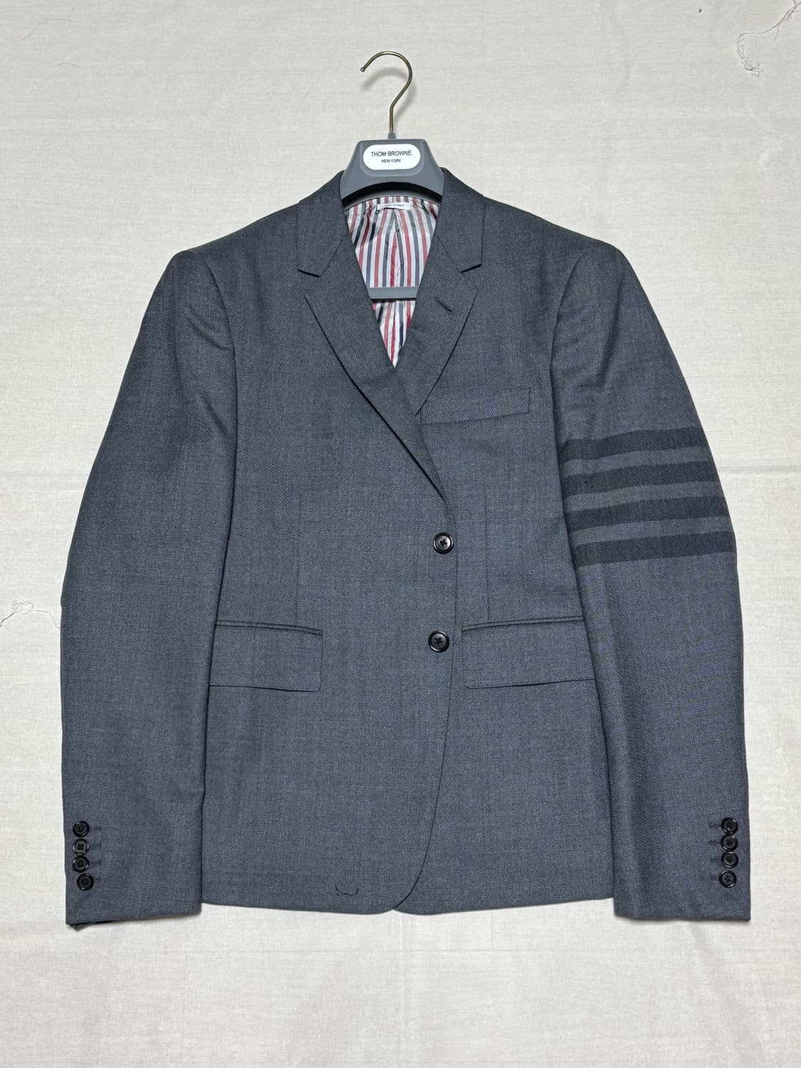 톰브라운 사선완장 블레이저 그레이 [3] 상품이미지1