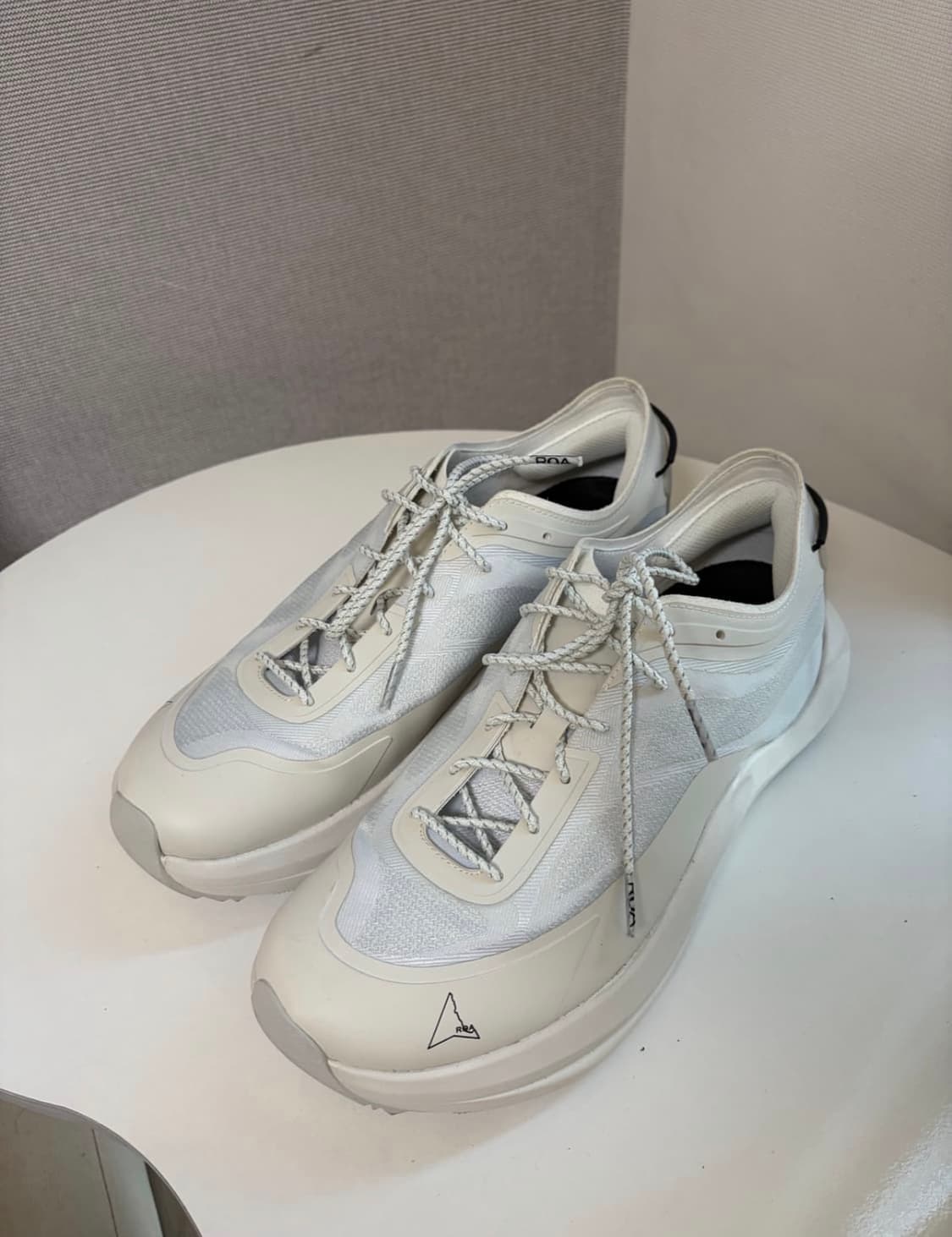 [45] Roa 로아 셀라 화이트 상품이미지2