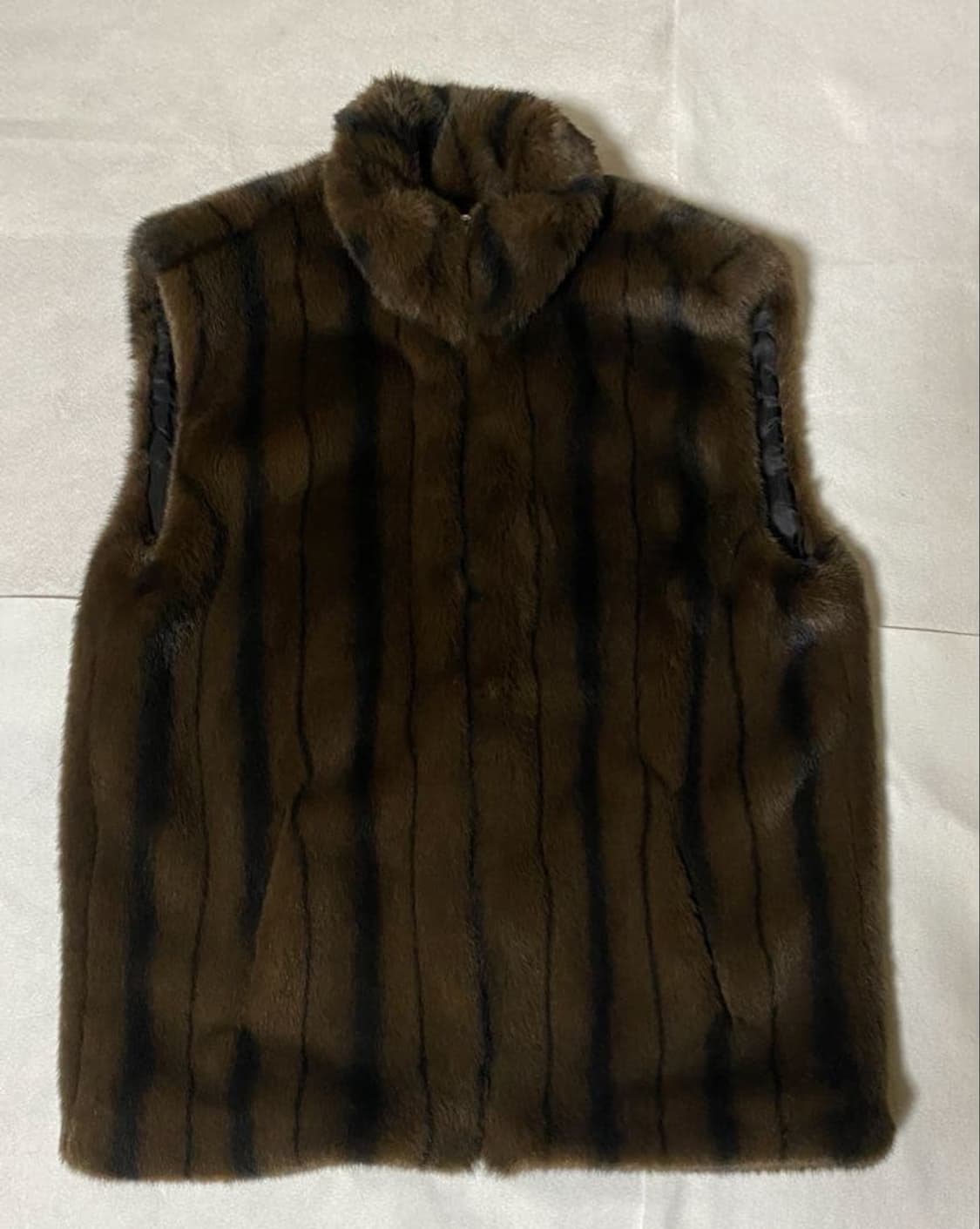 [박지훈님 착용] ernest w baker 24AW 밍크 해링턴 베스트 상품이미지2