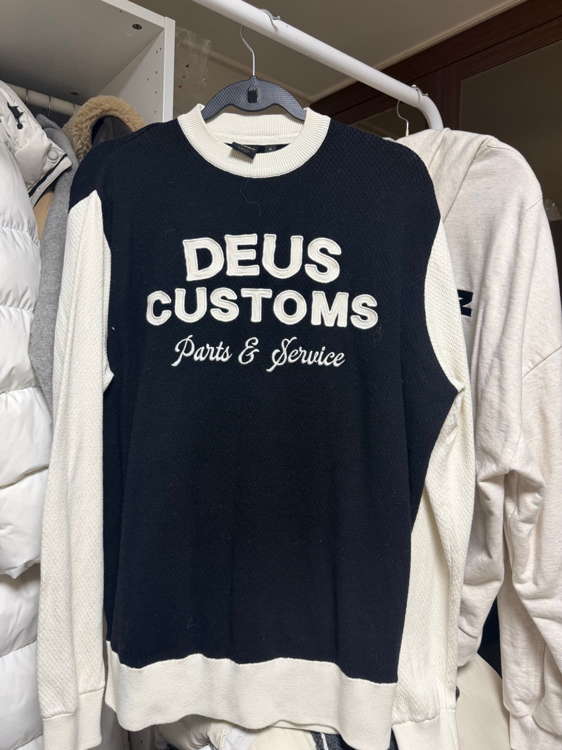 데우스 니트 상품이미지1