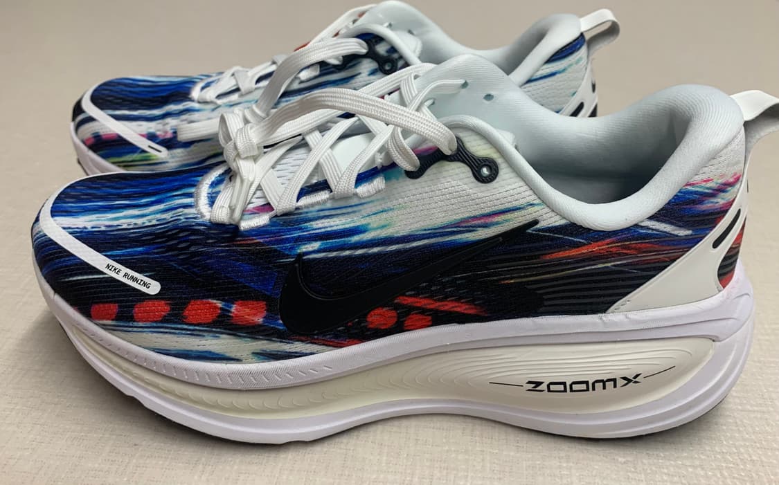 (새상품)나이키 보메로 18 SE 멀티컬러 화이트 상품이미지1