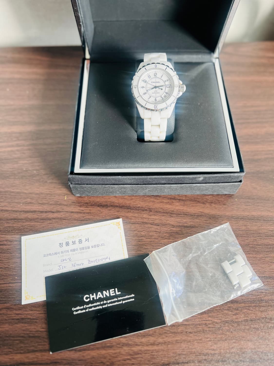 샤넬 J12 38mm 화이트 세라믹 상품이미지4