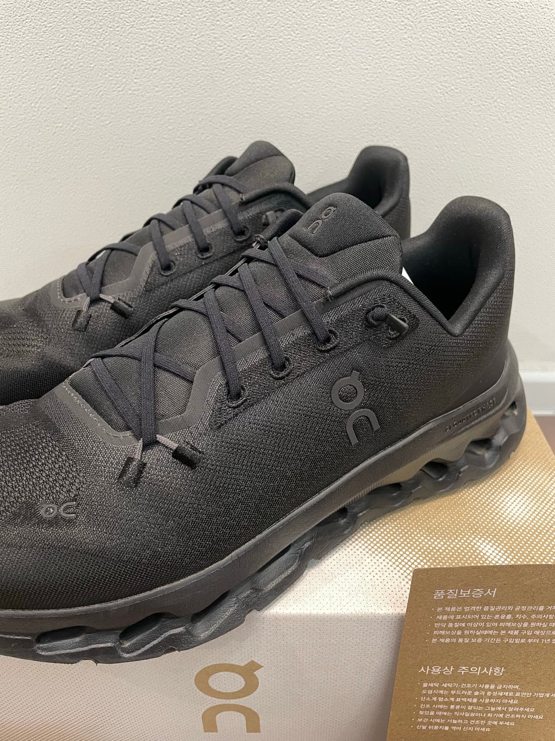 온러닝 클라우드 틸트 이클립스 블랙 270 상품이미지2