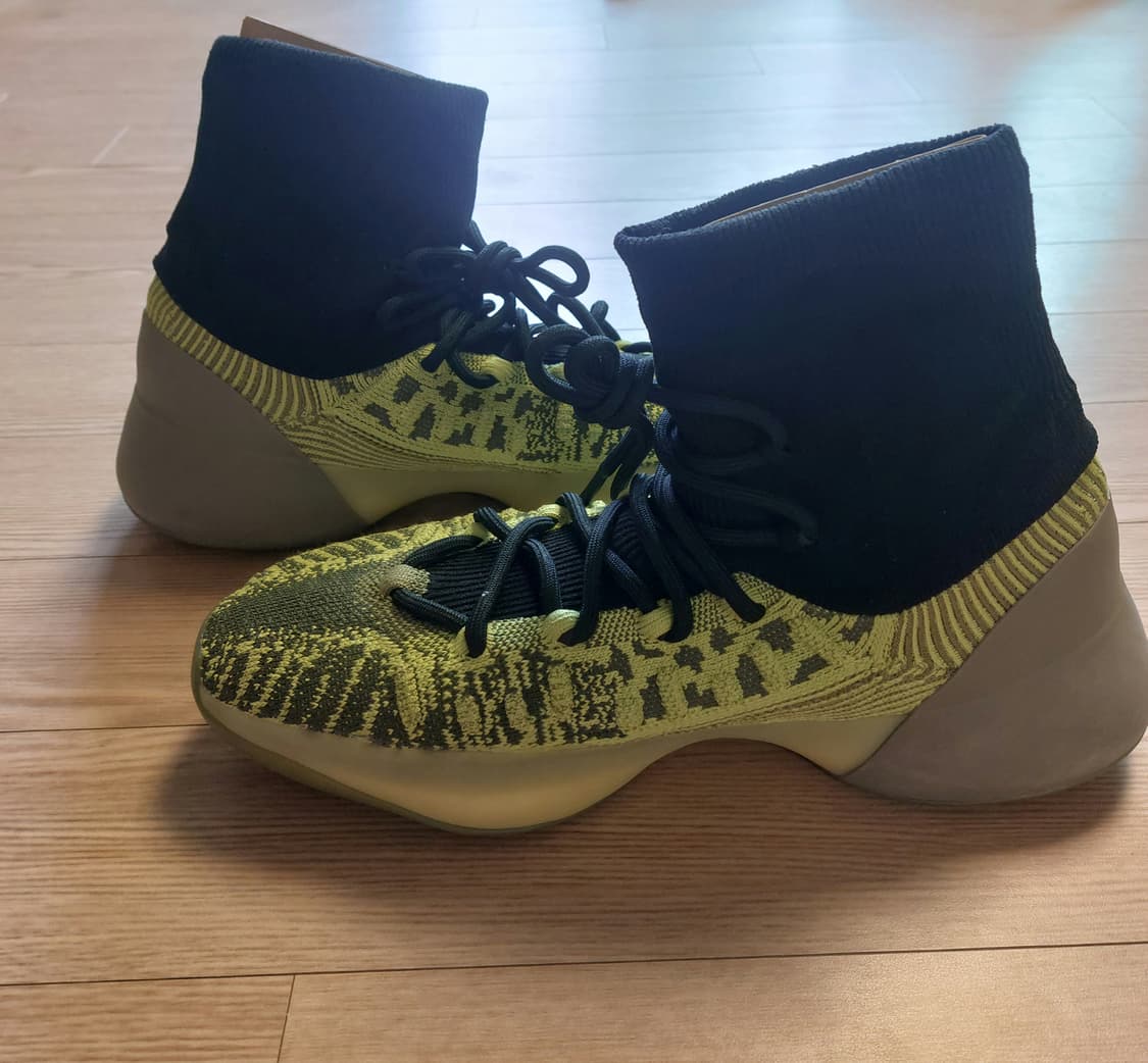 275)아디다스 이지 베스킷볼 니트 에너지 글로우 농구화 상품이미지4