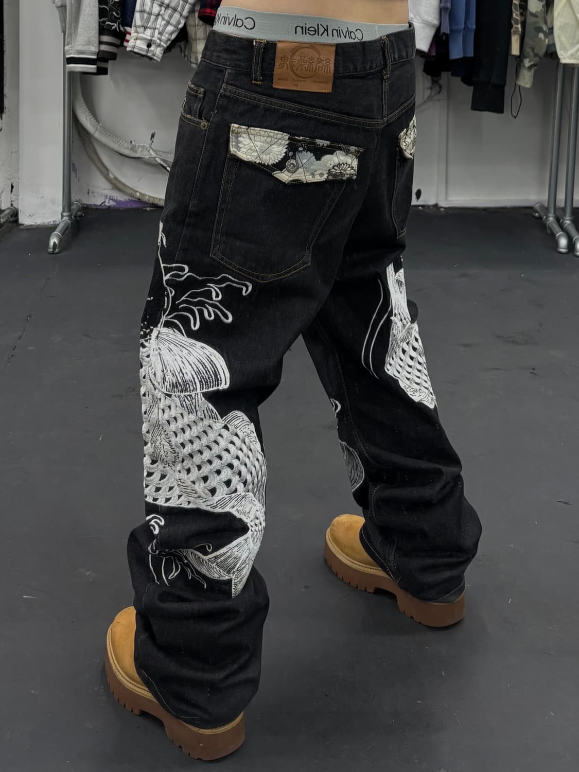 카라쿠리 타마시 오리엔탈 잉어 데님팬츠 상품이미지1