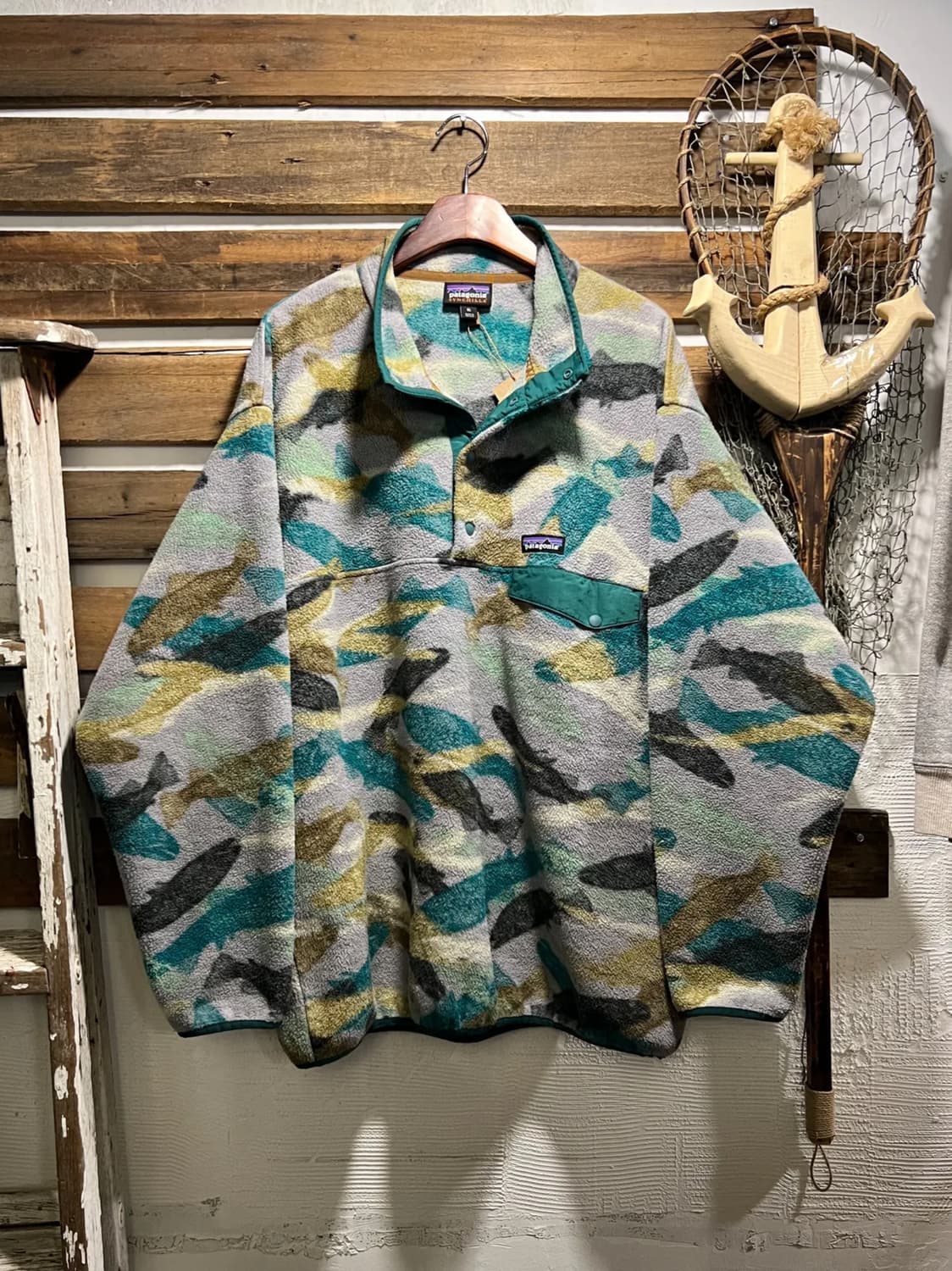 [XL]파타고니아 신칠라 연어떼 피싱 패턴 스냅 플리스 상품이미지1