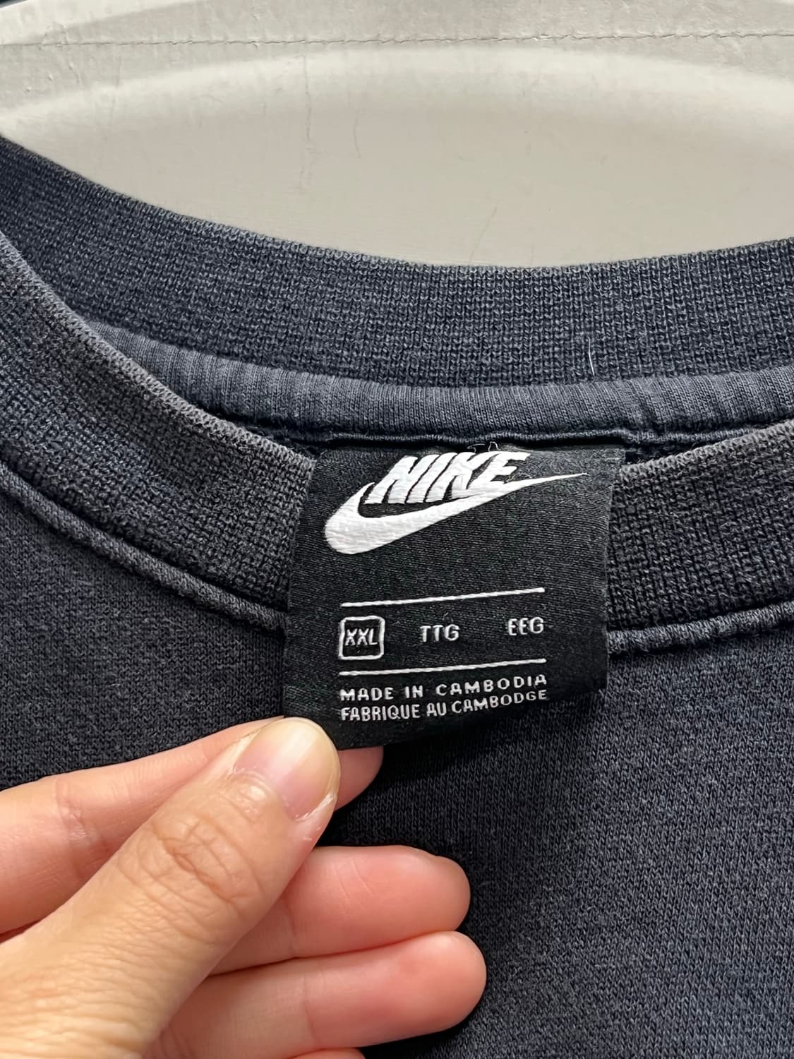 나이키 퓨추라 맨투맨 블랙 상품이미지4