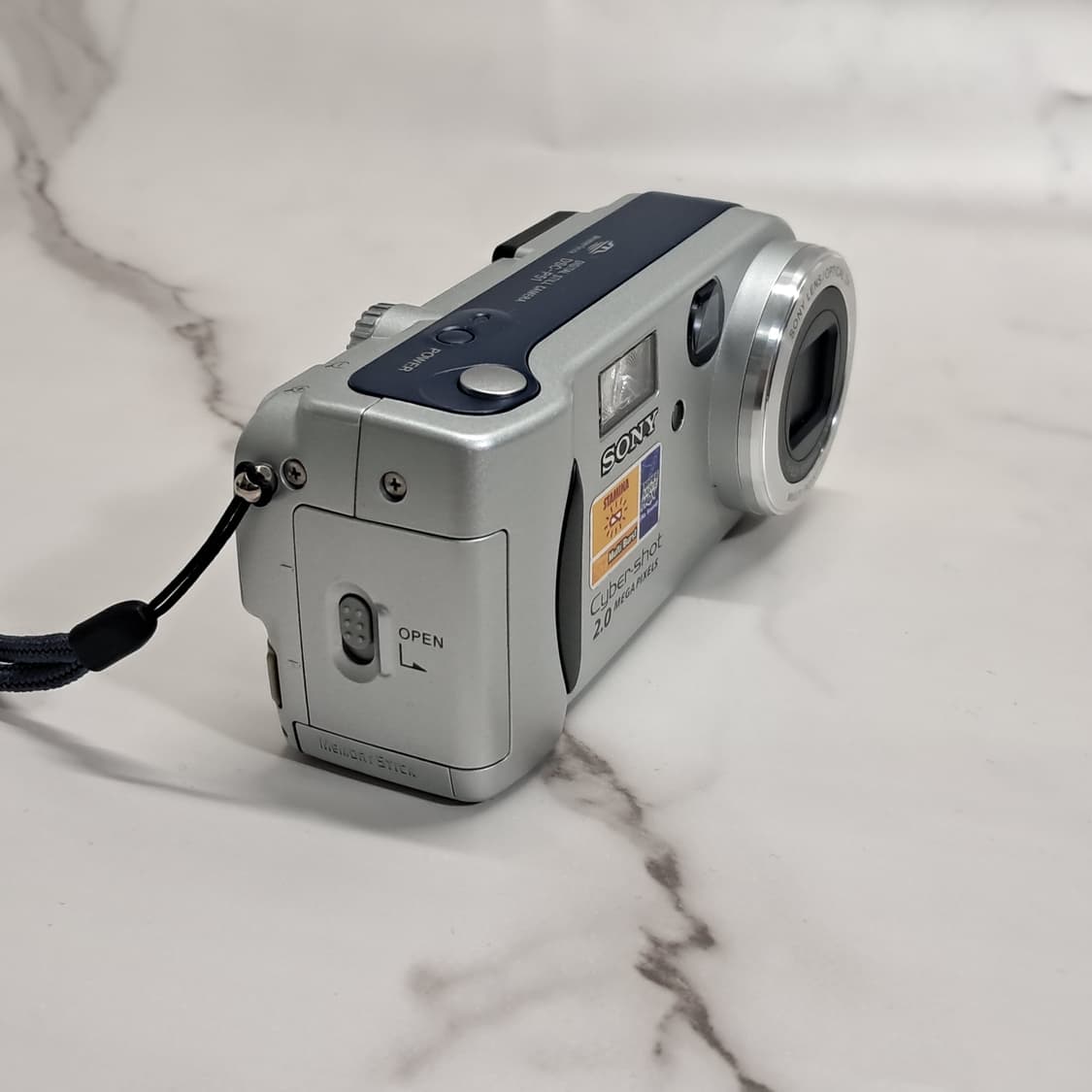 레트로 감성! 소니 사이버샷 dsc P51 디카 상품이미지4