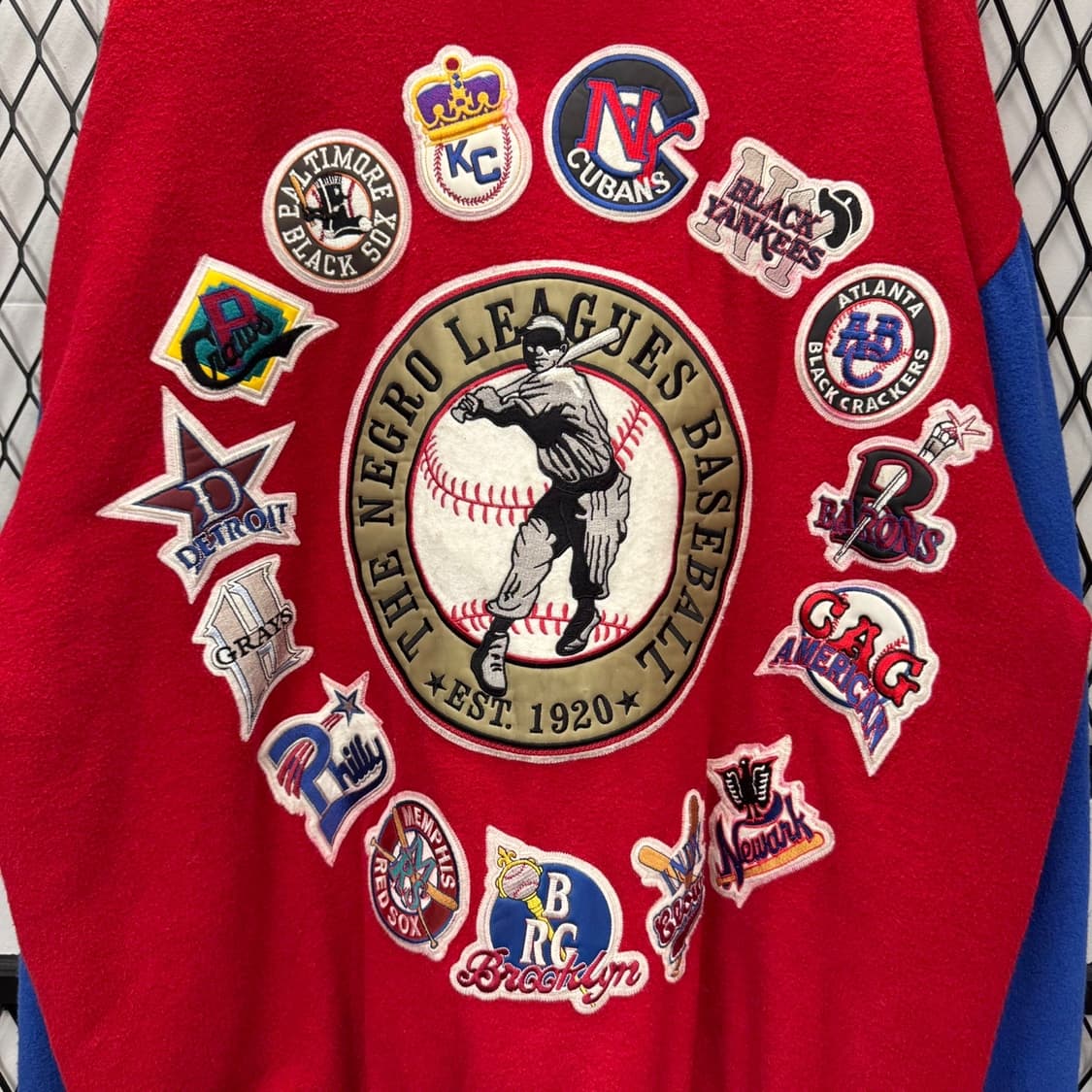 90s NLBM X 빅보이 헤드기어 바시티자켓 후면 패치 디테일 레드 상품이미지8