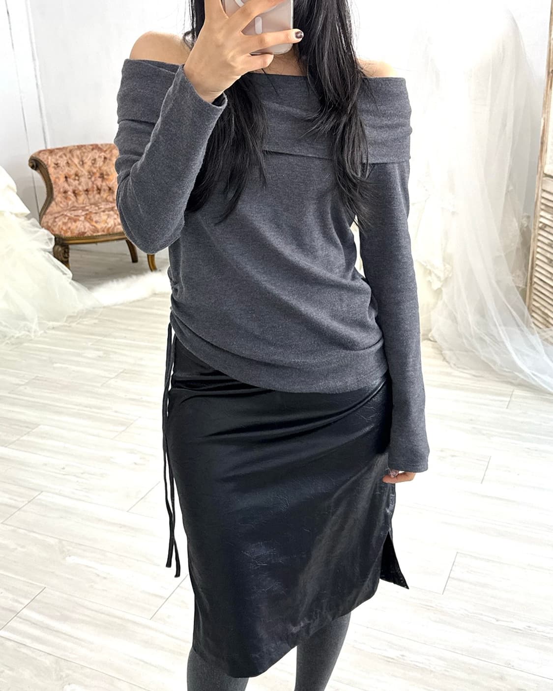 Black Glossy Cracked Midi Skirt  상품이미지5