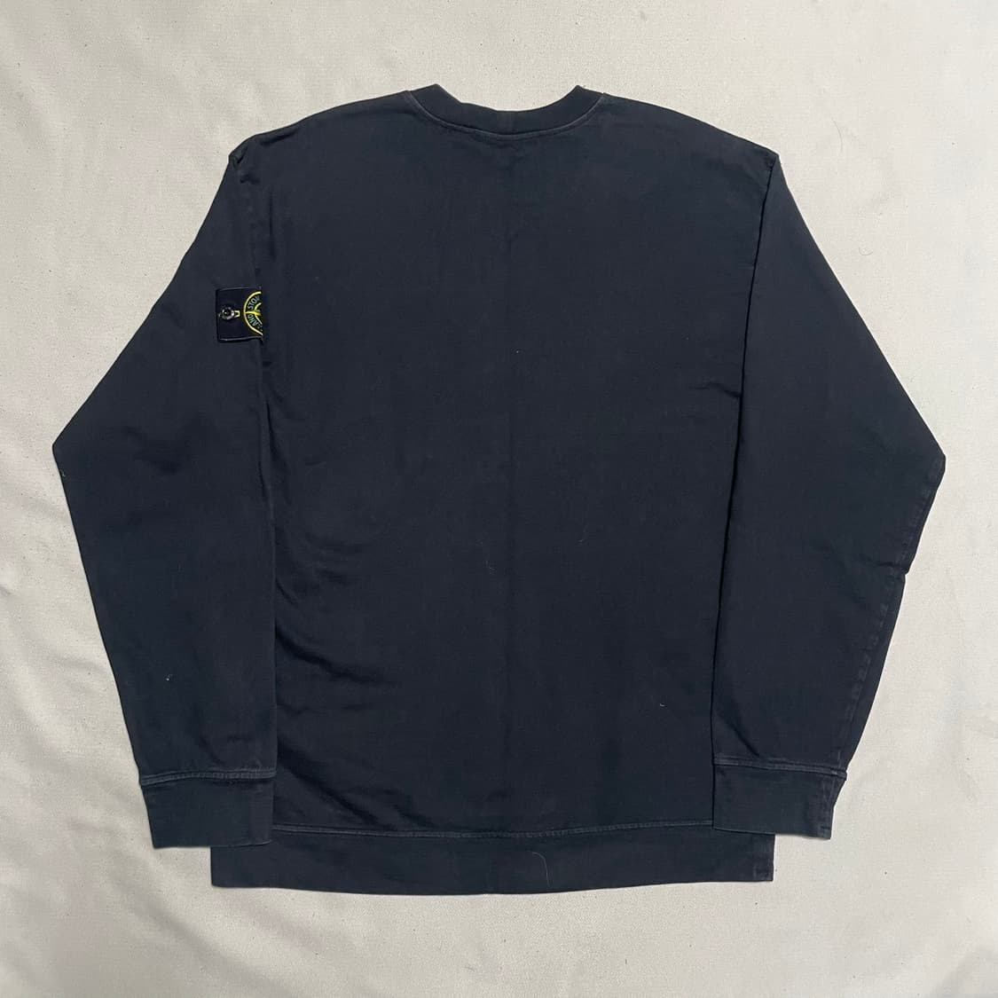 M 스톤아일랜드 와펜 블랙 맨투맨 상품이미지3